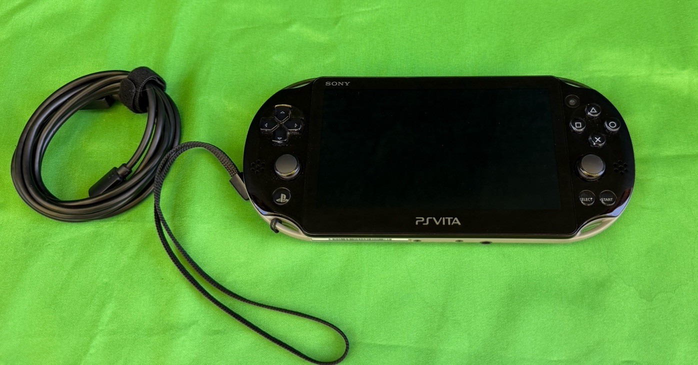 Sony PlayStation Vita PCH-2000 Slim Khaki / Black Edition – Excellent Condition