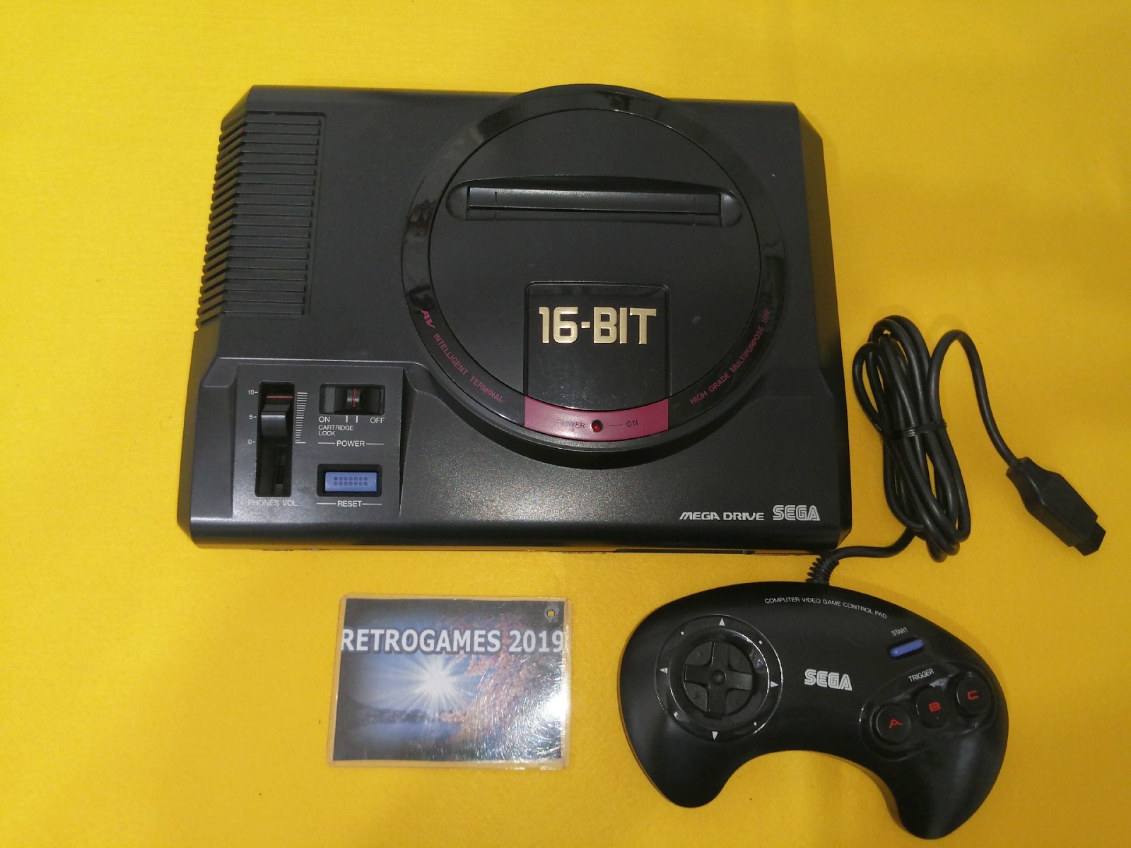 MD SEGA MEGADRIVE FRIST MODEL REG CARD BOXED MATCH SERIAL