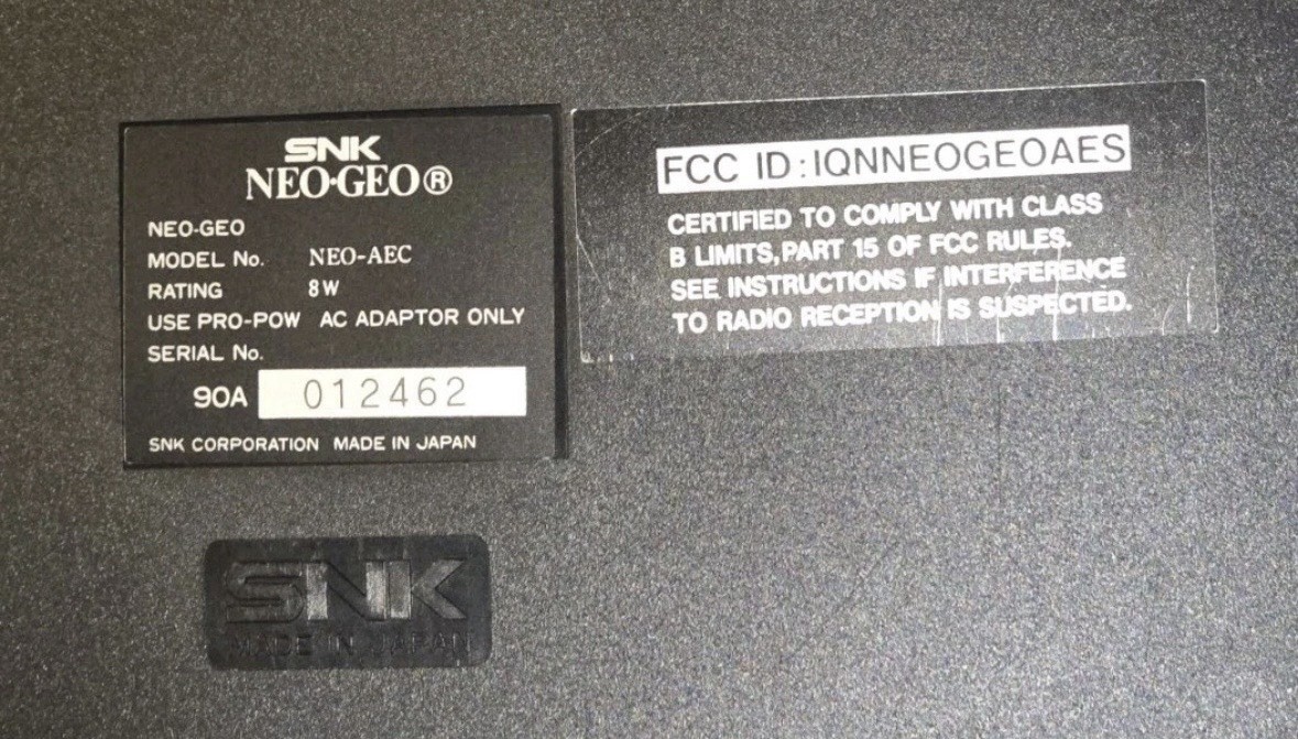 Neo Geo AES Gold System; 2 Controllers, and Cables