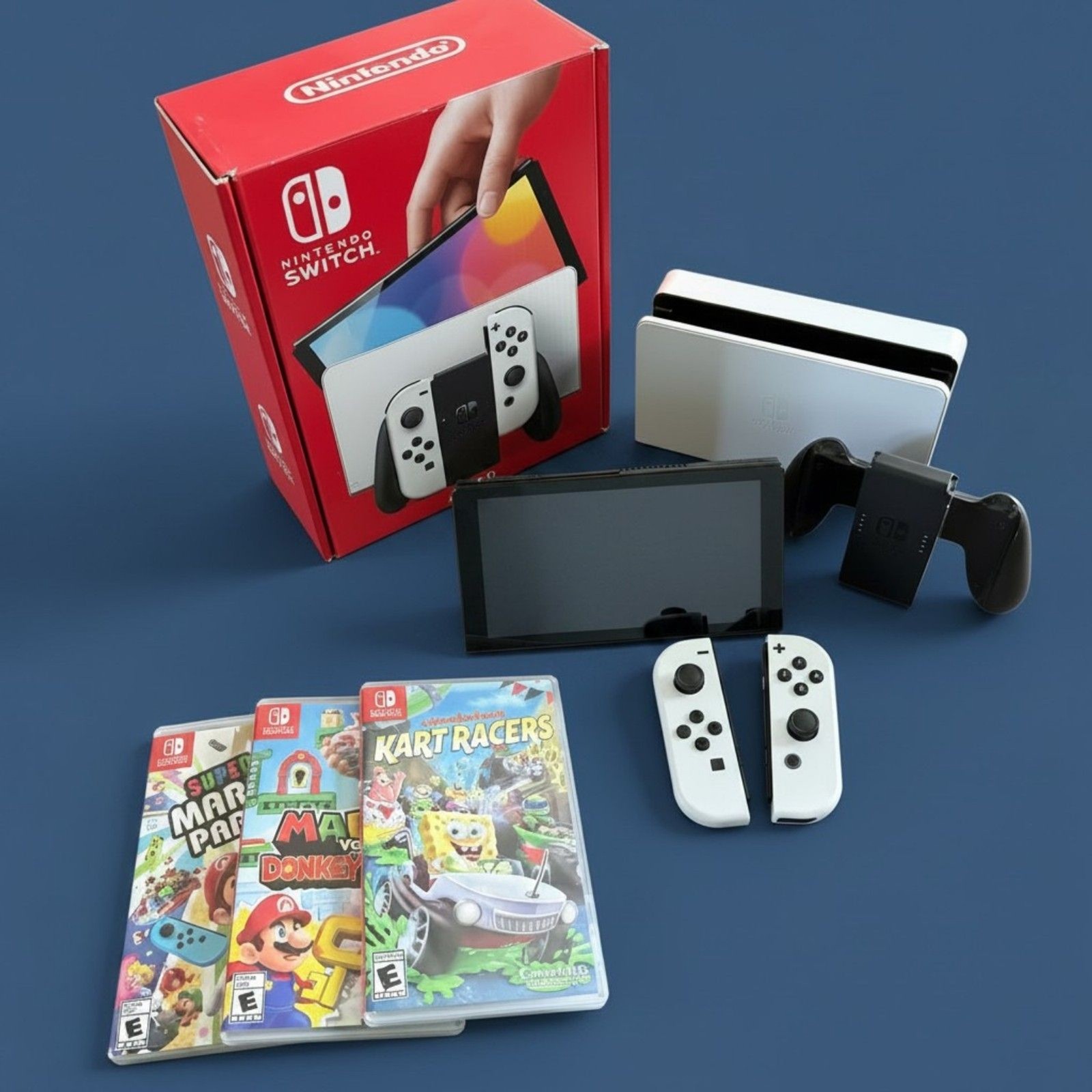 Nintendo Switch OLED Bundle White – Less Than 5 Hours Played + 3 Games + Box