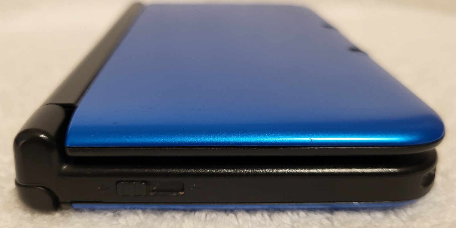 Nintendo 3DS XL Blue & Black Handheld Console System w/ Charger, Stylus, SD Card