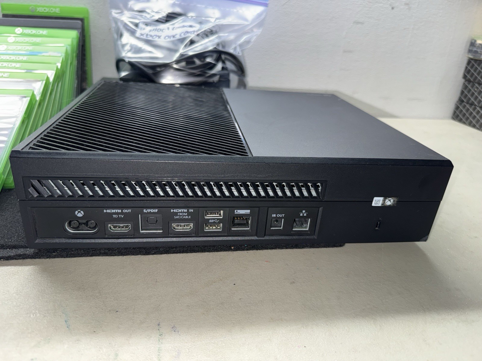 Microsoft Xbox One 1Tb Model #1540 Console w/ Controller, Cables & 9 Games