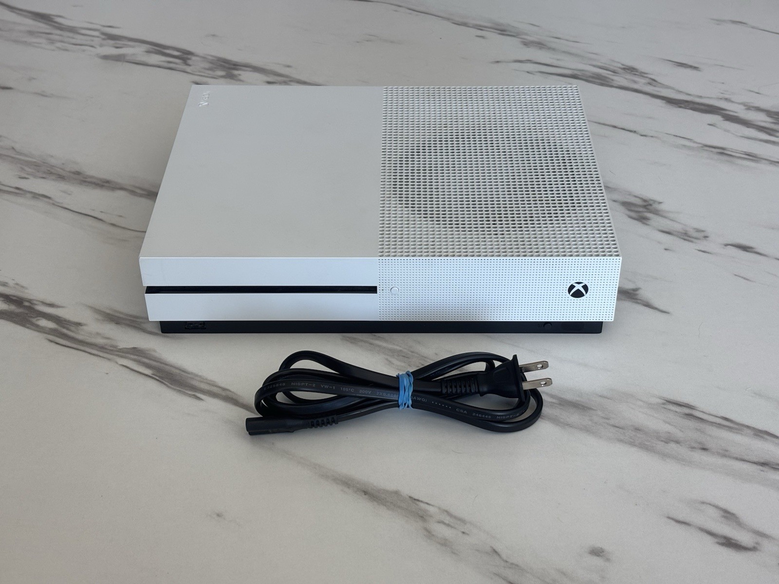 Microsoft Xbox One S 1TB White Model 1681 *Excellent*