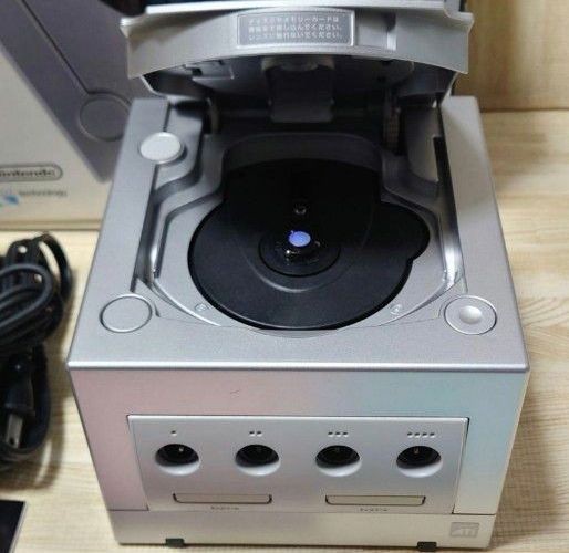 Nintendo GameCube Silver DOL-001 Console Complete Boxed Japan Working