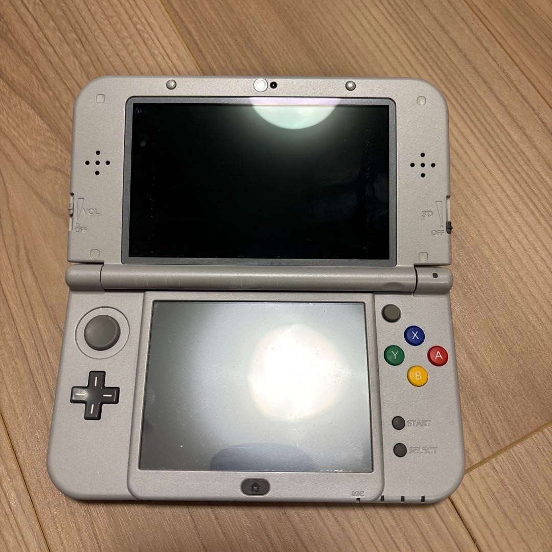 Duty Free! Nintendo NEW 3DS LL Super Famicom Version Japanese Limited Model Used