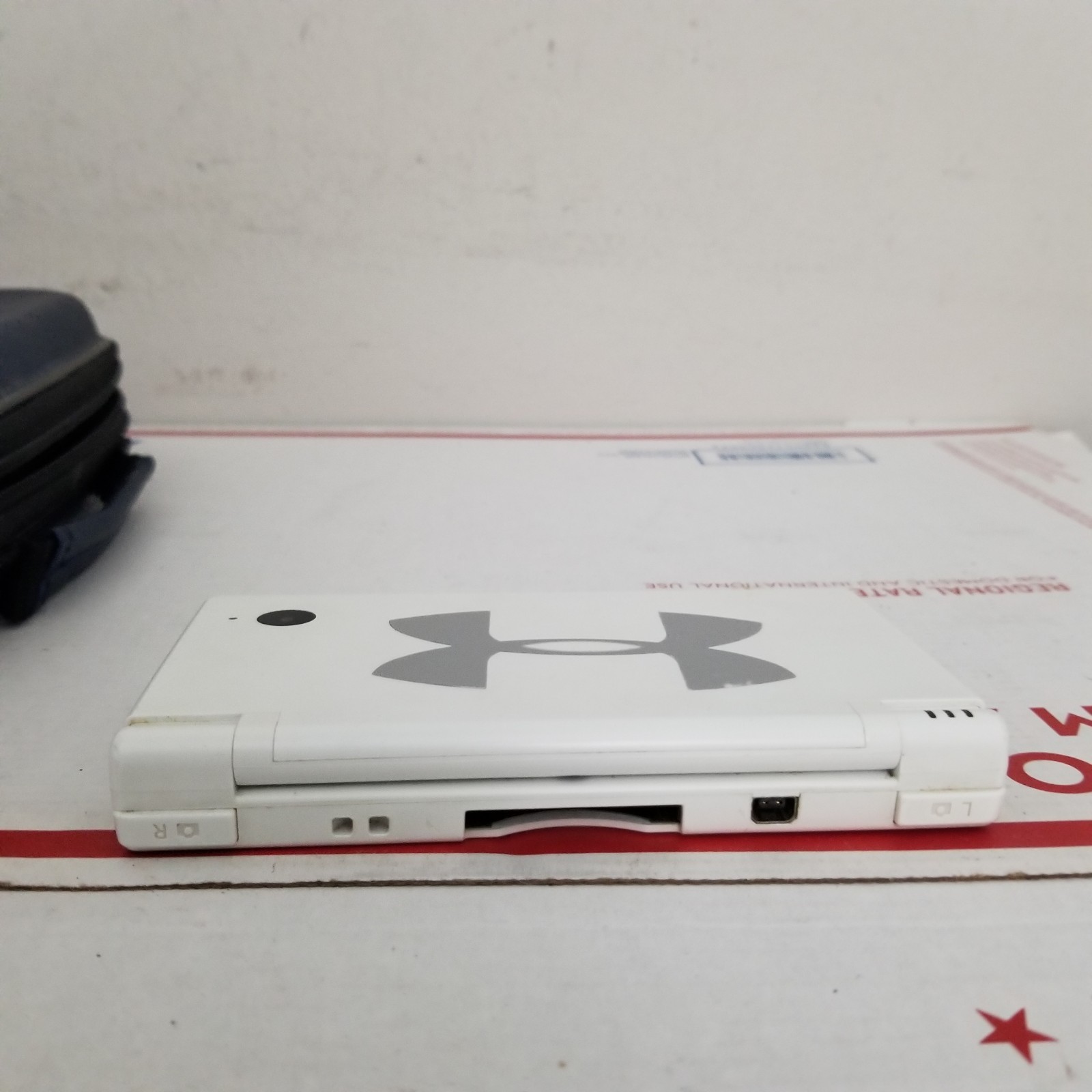 Nintendo DSi Console White Bundle with 8 Games Charger Case Tested Working Kids