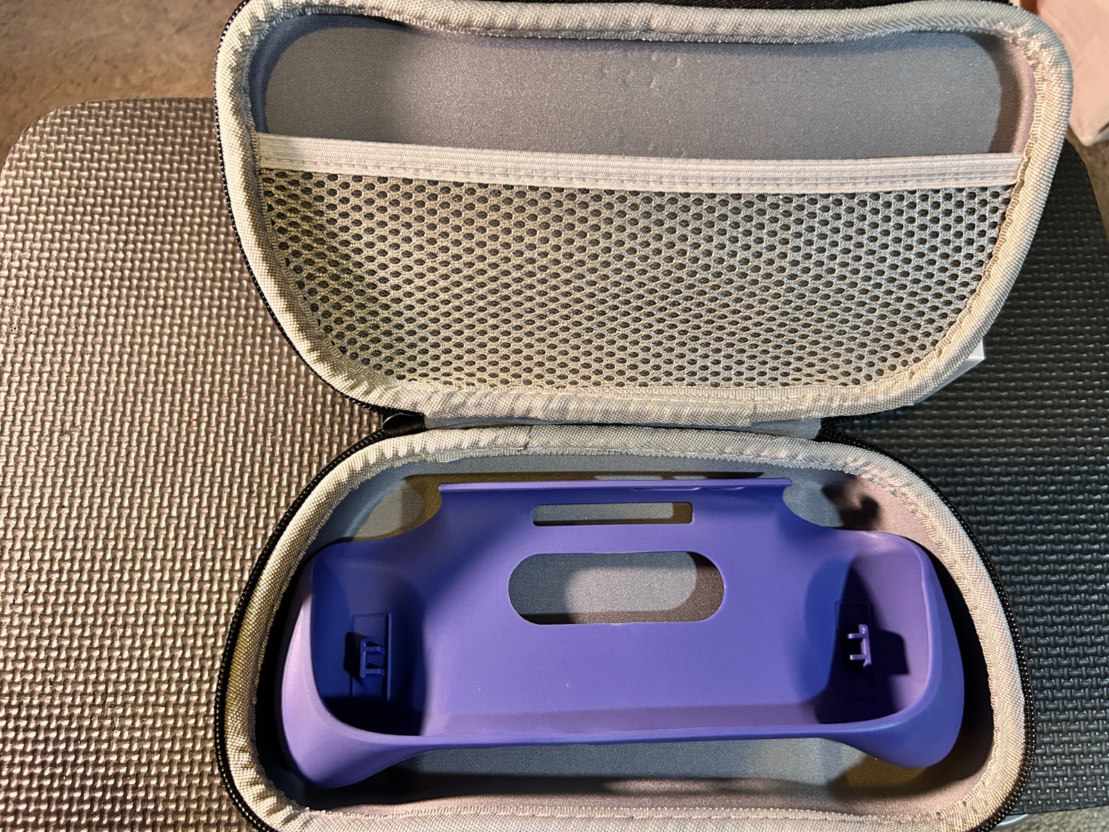 RETROID POCKET 5 (PURPLE) 8GB/128GB (FREE CASE AND GRIP) MUST BE SET UP (GXRG)