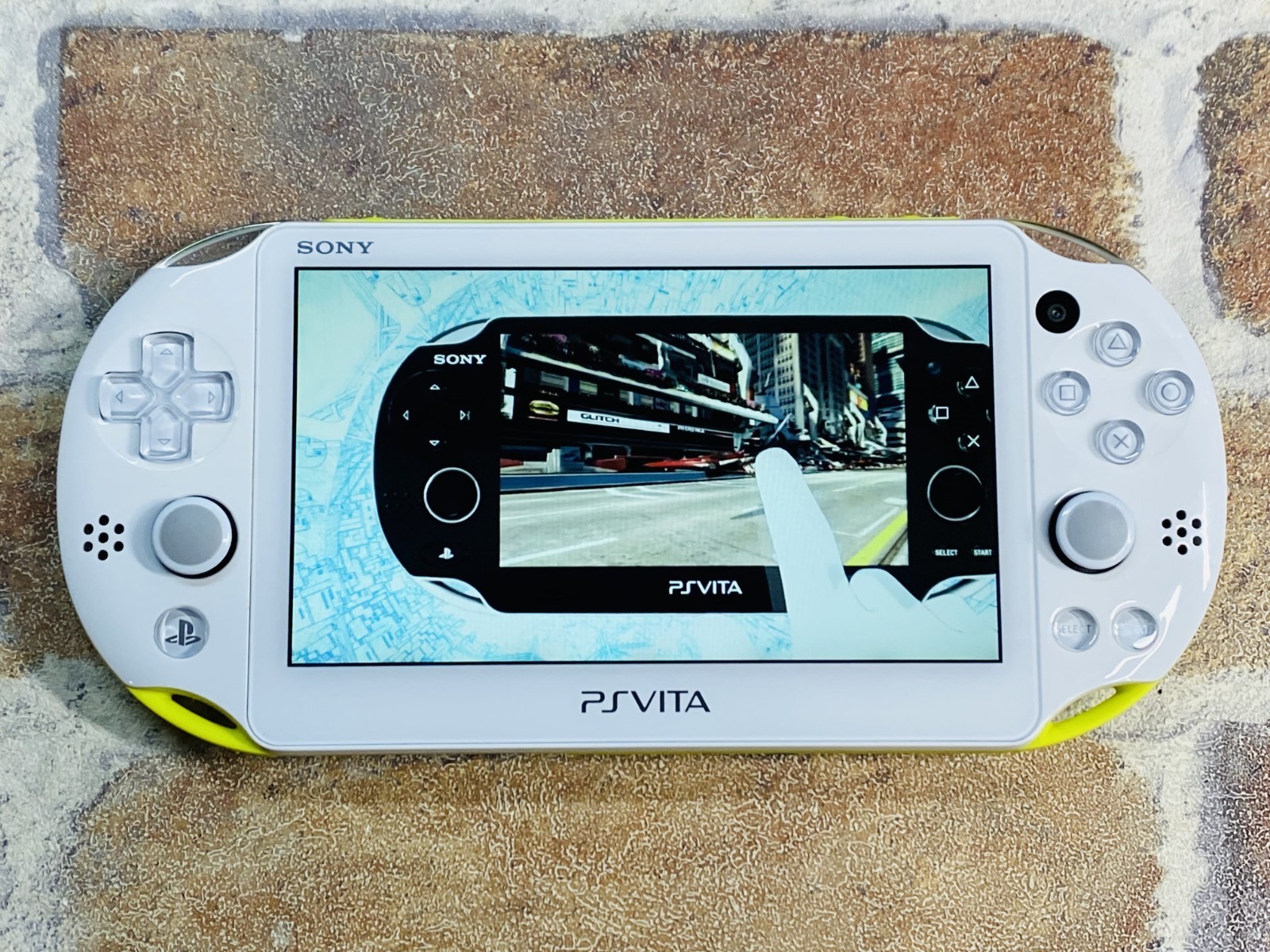 Sony PS Vita Lime Green/White PCH 2000 ZA13 Playstation Charger 16GB Tested Ex