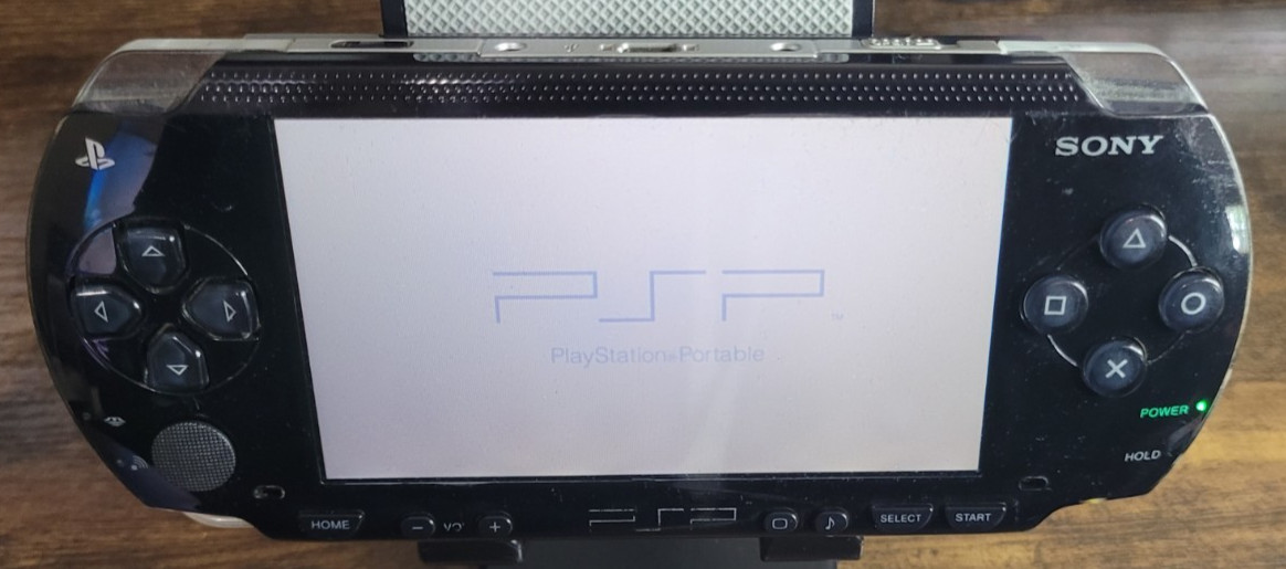 Sony PSP 1000 Black Console Only Tested Working Reads Discs No Battery Charger