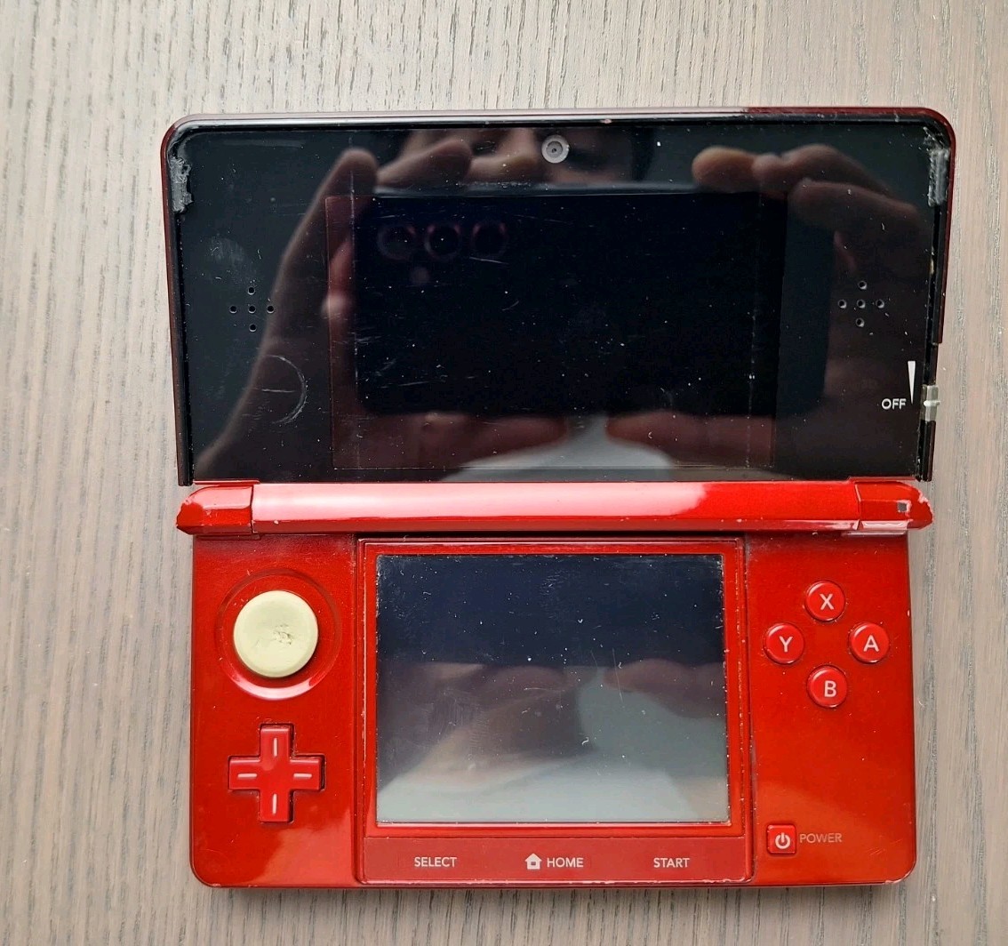 Nintendo 3DS Flare Red Region Free Console 16GB Tested w/ Charger & Stylus