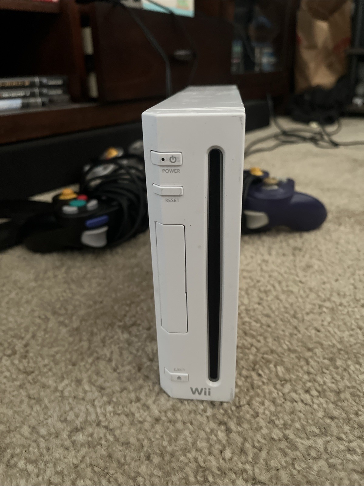 nintendo wii console only WORKS PERFECT. WITH COVERS. CLEAN WHITE