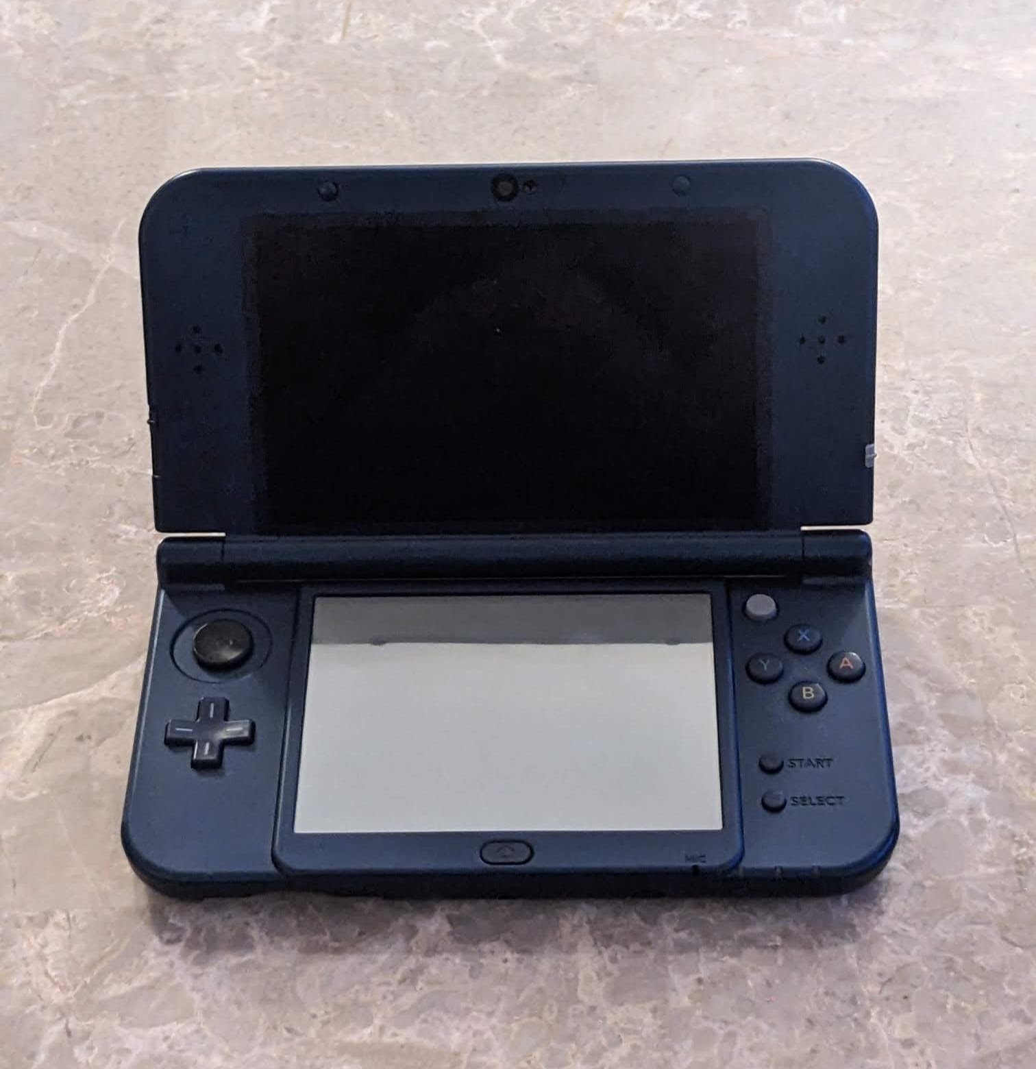 New Nintendo 3DS XL Galaxy Edition Handheld System – Purple with Case & Charger