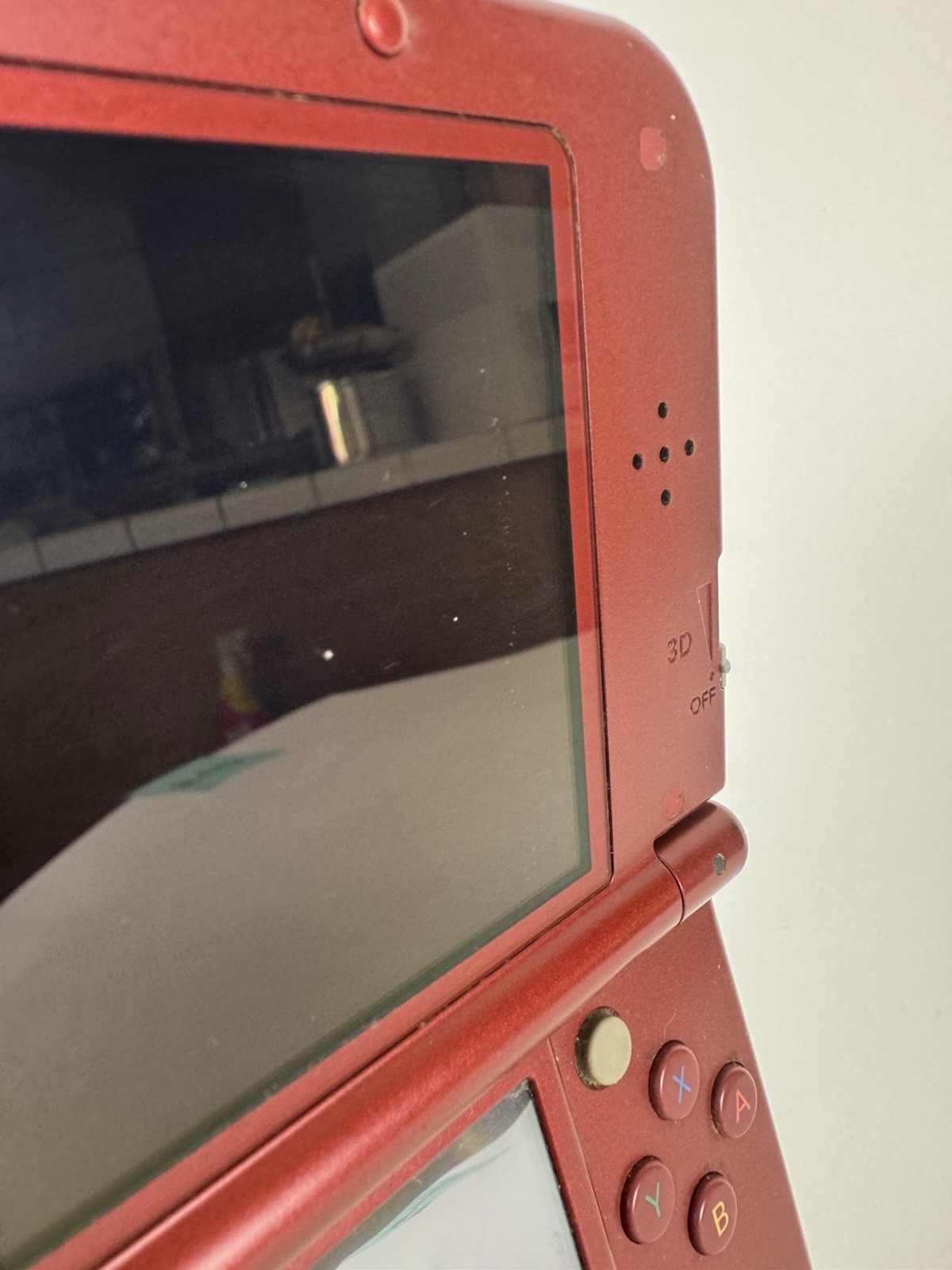 New Nintendo 3DS LL/XL – In English – Metallic Red – 64gb-w/new charger