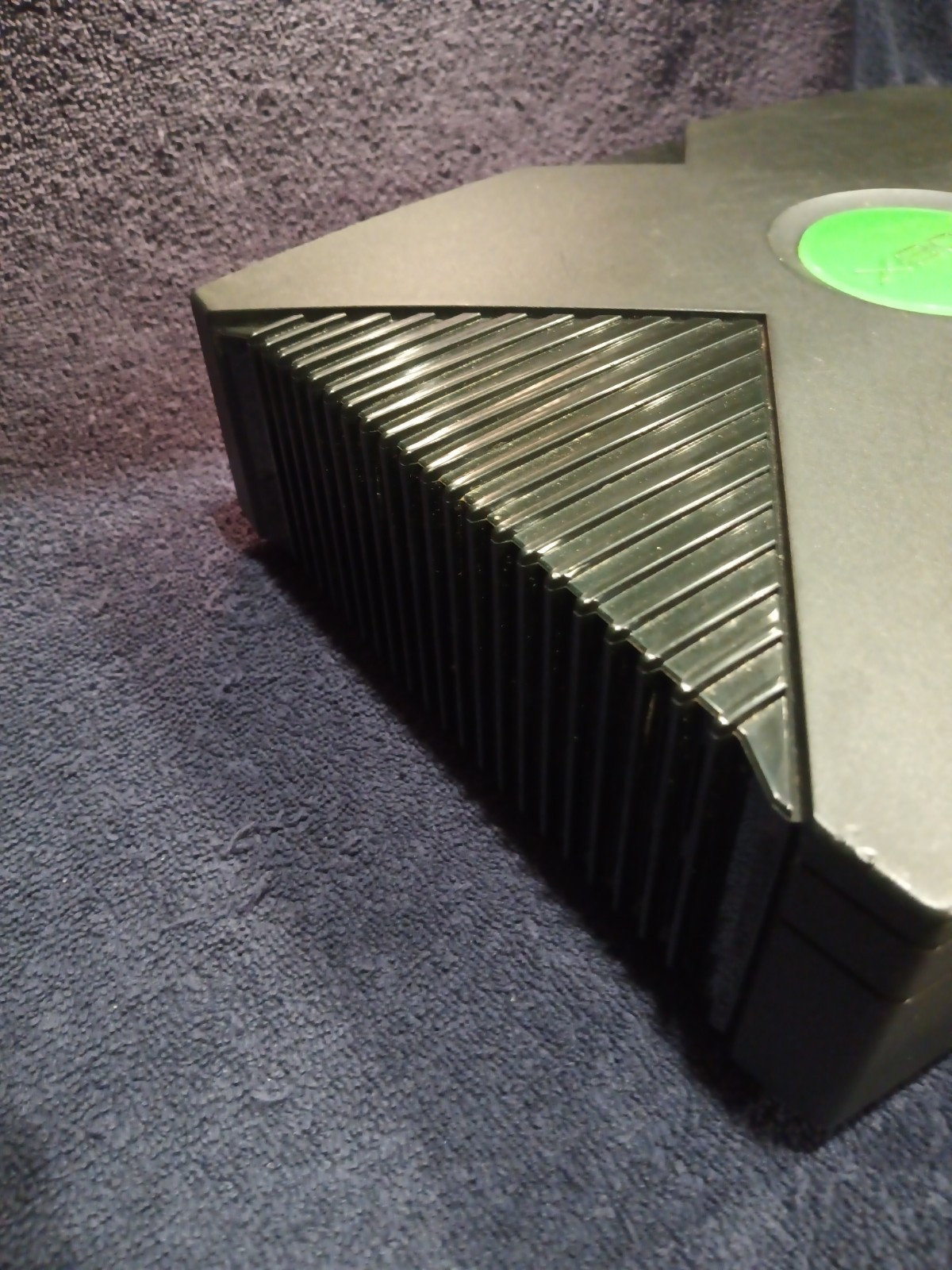 Original Xbox Console( For Parts System Does Power On. As Remote Sensor