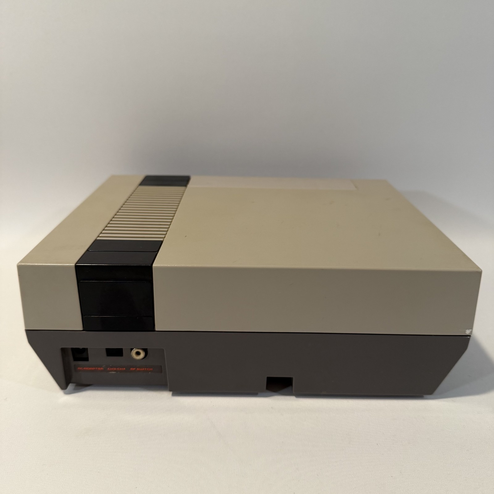 Nintendo Entertainment System NES Console For Parts Repair Red Blinking Light