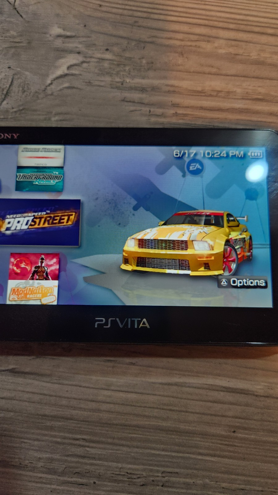 Sony Ps Vita 2001 Model Ready To Play With 256 Memory Card + Plus Charger Black
