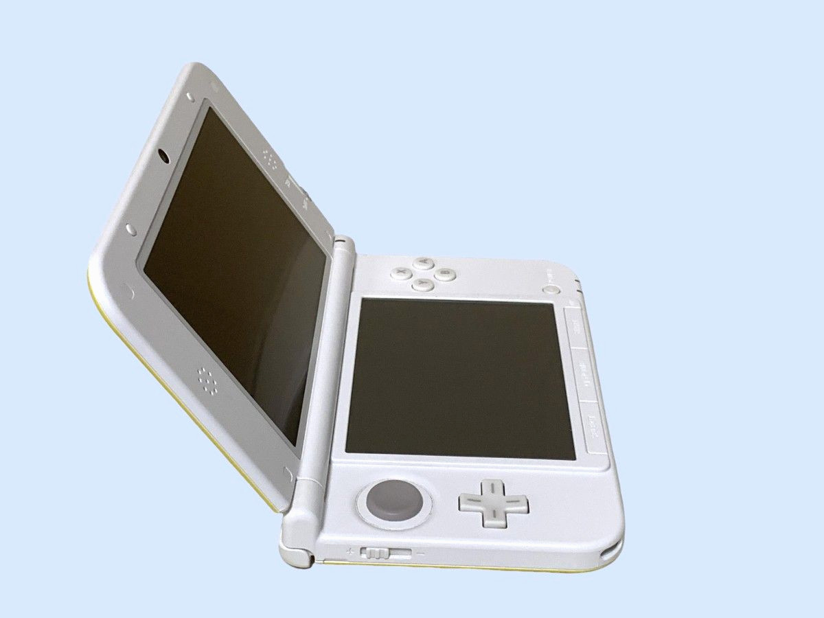Nintendo 3DS XL LL Pokemon Center Pikachu Yellow Console only Tested No Software