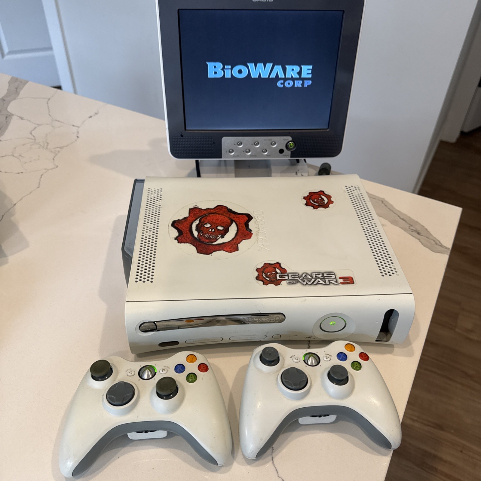 Microsoft Xbox 360 Pro Console-White-TESTED Parts Due to age & Cleaning. Read!!