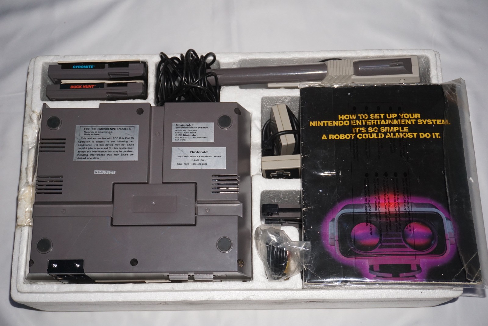 Nintendo NES Deluxe Set ROB Robot Console System Complete in Box CIB Tested