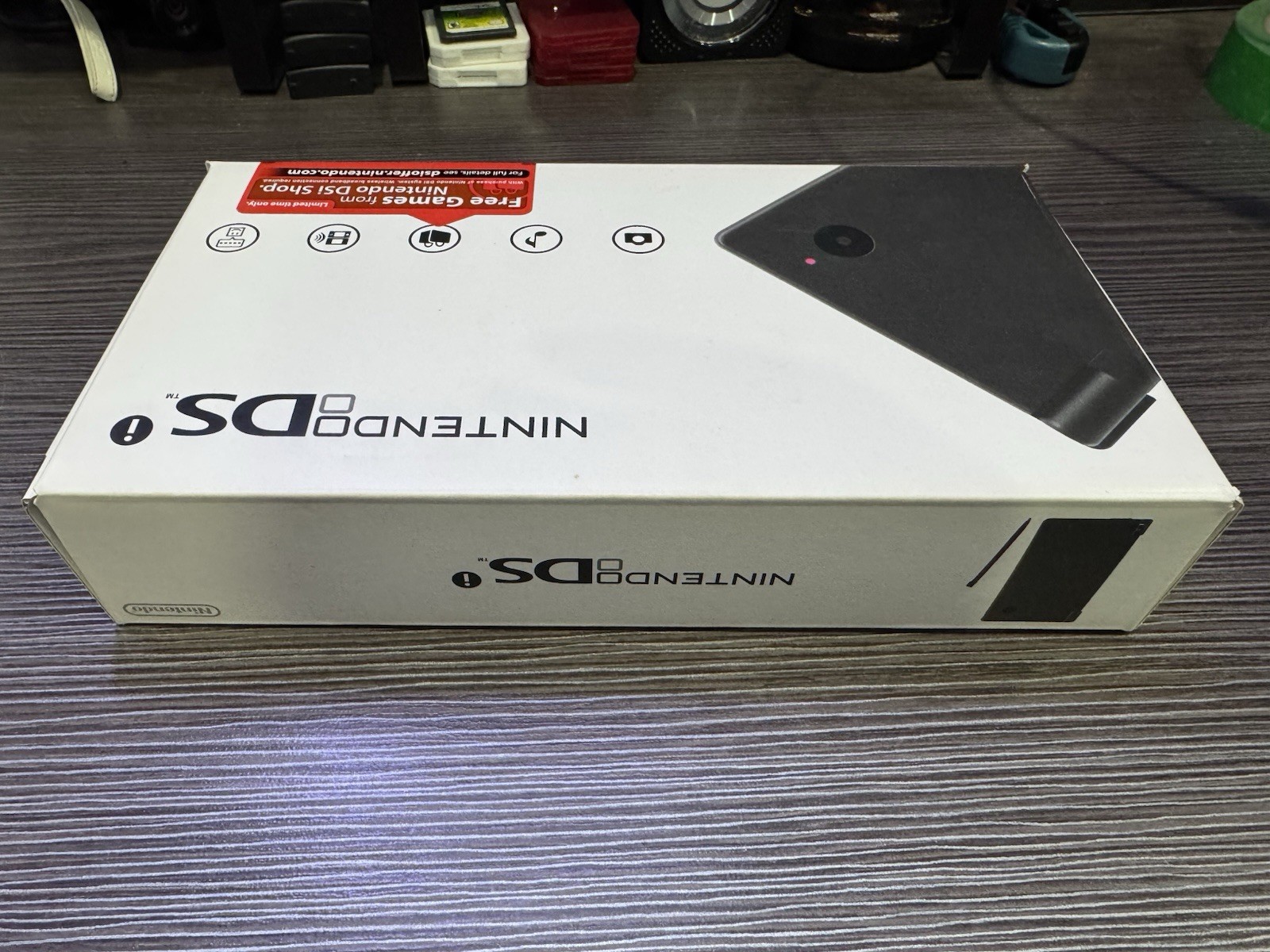 Nintendo DSi Launch Edition Black Handheld System – Very Good