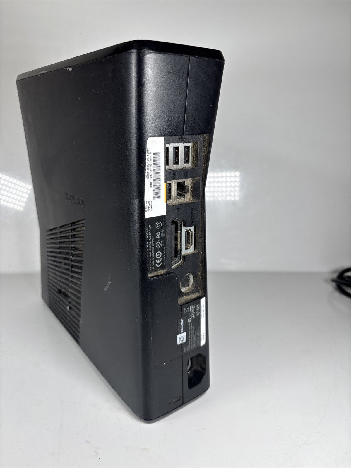 XBOX 360 SLIM Console 60GB 1 Controller – STANDARD PLAYERS CONDITION GRADE C