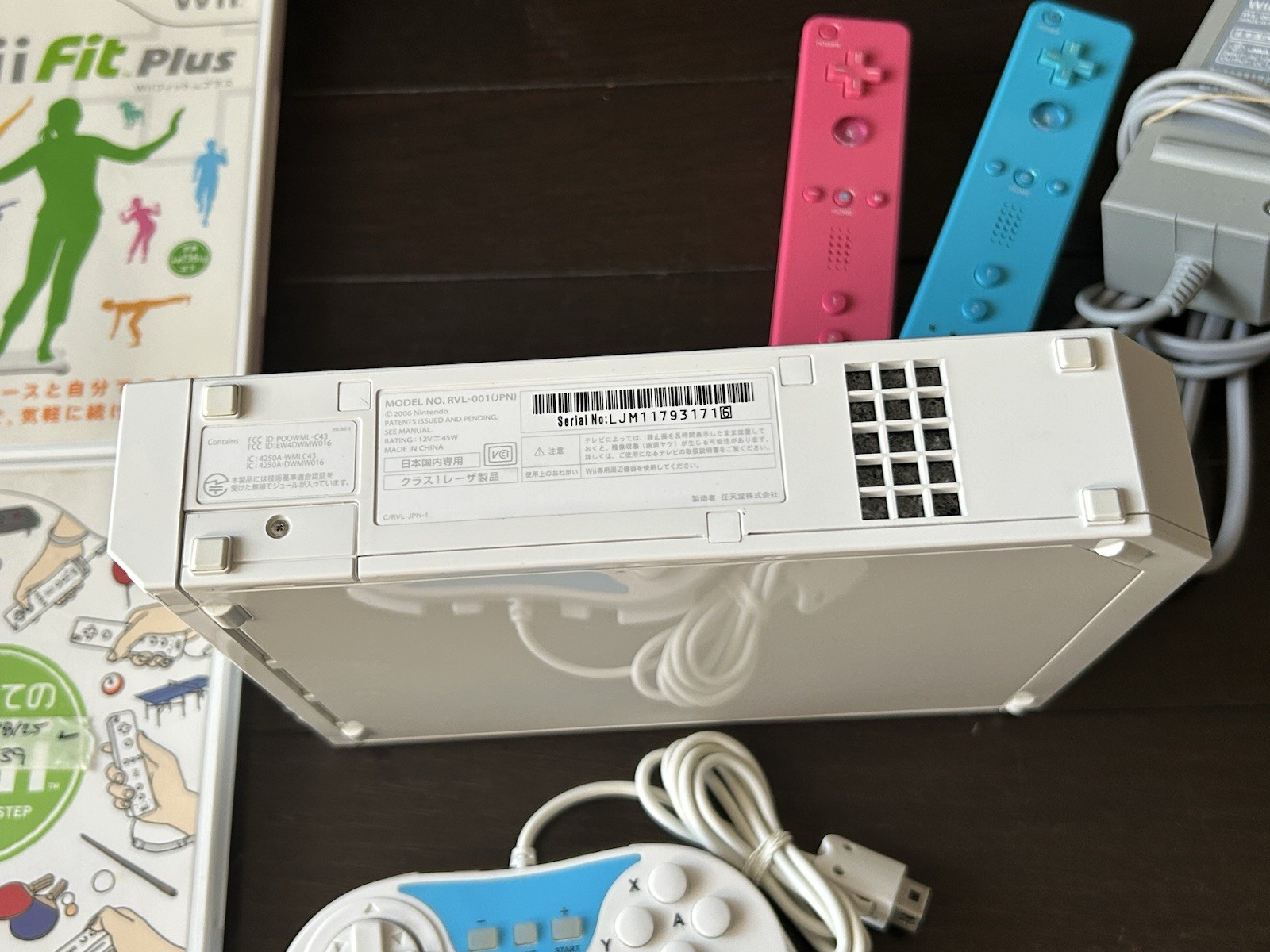 Nintendo Wii White Console Bundle 2 Wii Pink Blue Answers Classic Mario 6 Games