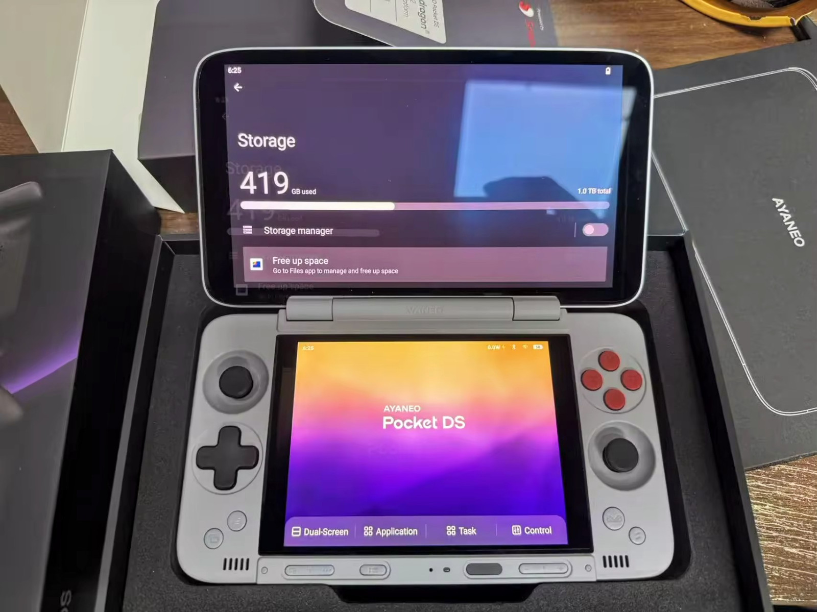 AYANEO Pocket DS 16+1TB “Retro Gray” LIMITED EDITION + Case + Extra Accessories
