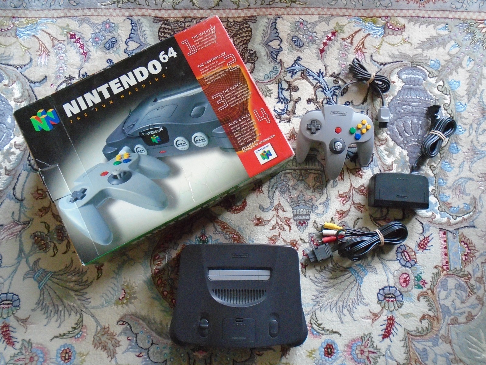 N64 Console NUS-001 w/ BOX, controller, cables, nintendo 64 TESTED