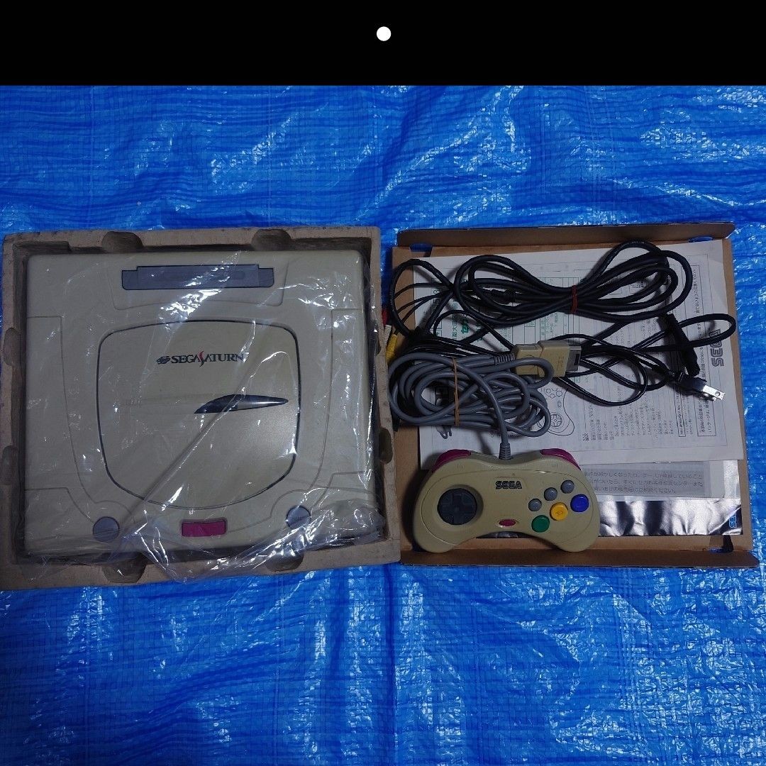 Sega Saturn console + 20 software set.Tested from Japan