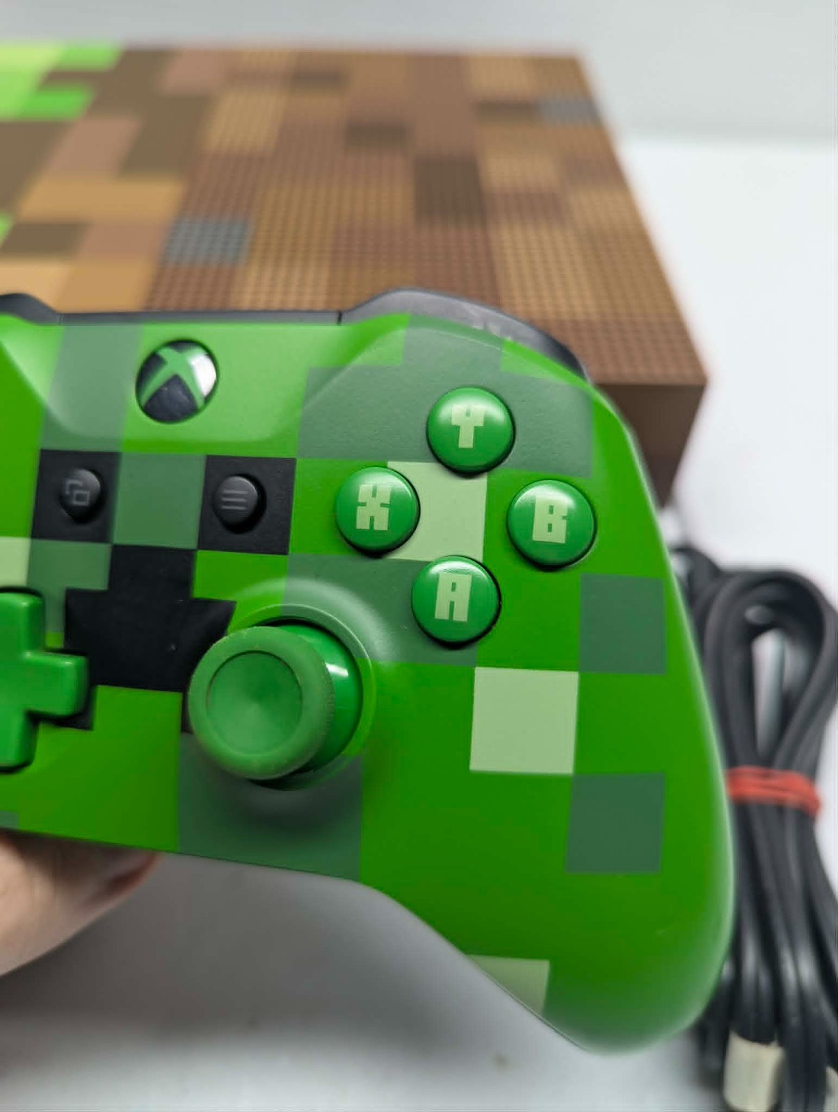 Minecraft Xbox One Limited Edition With Controller And Cables FULLY WORKING
