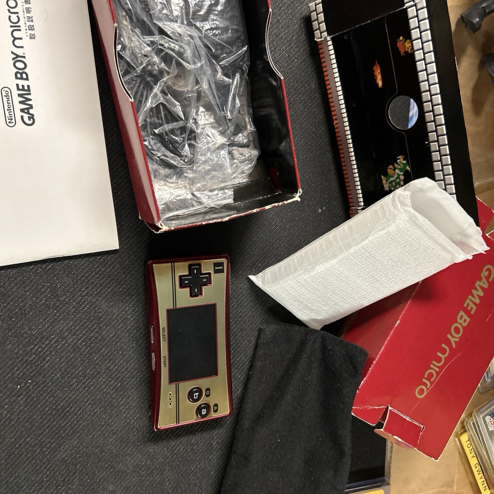 in Box Nintendo Game Boy Micro 20th Anniversary Famicom Edition working