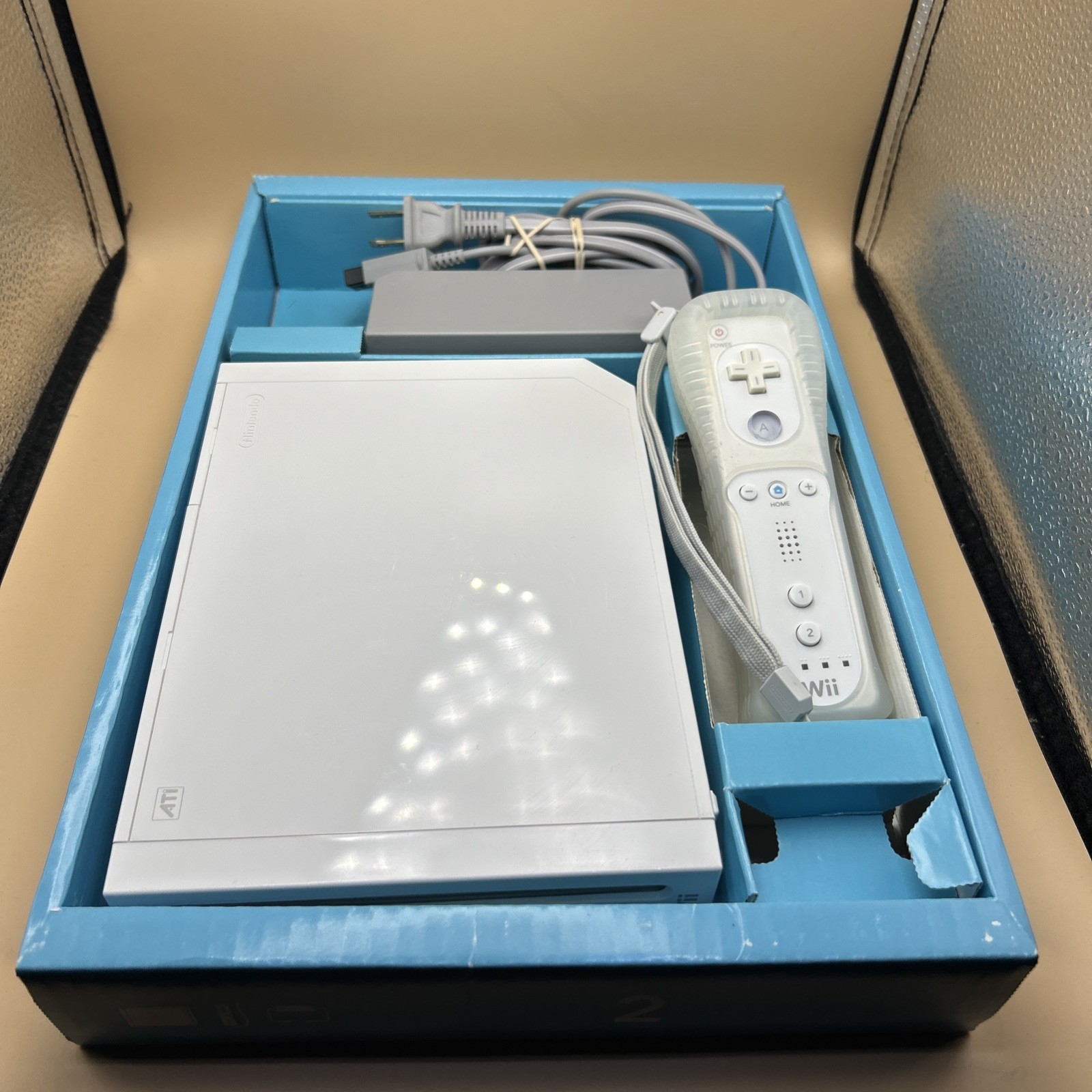 BOXED Nintendo Wii Video Game System RVL-001 Console Bundle Wii Sports Included
