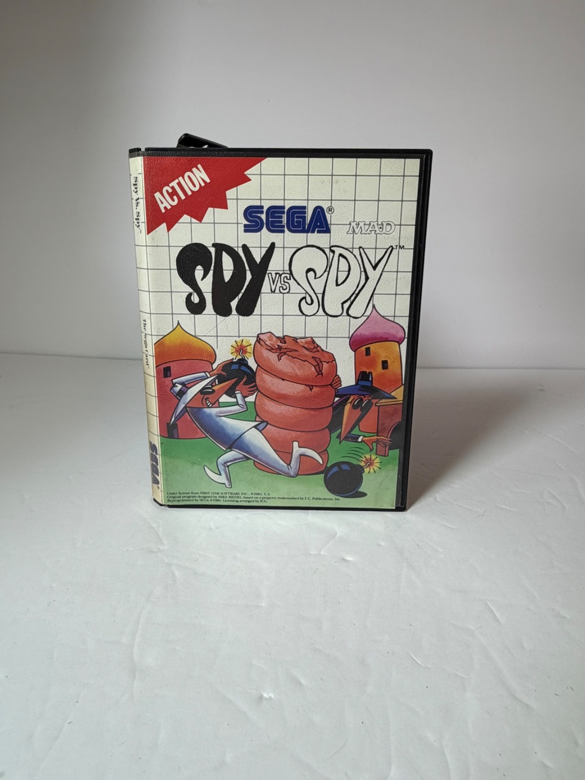 SEGA master system w/two 6 button controllers & phaser 4 games w/ box manual