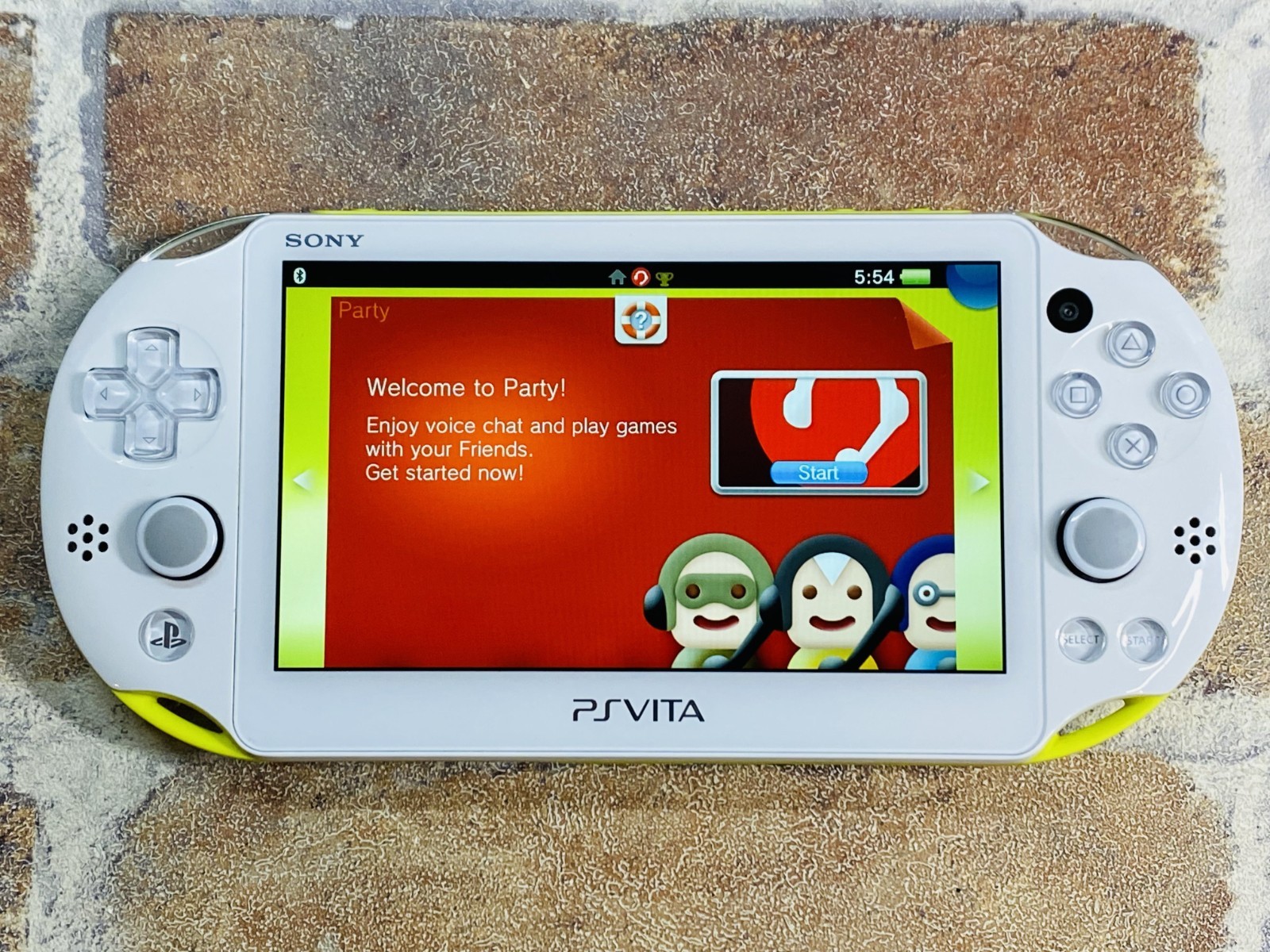 Sony PS Vita Lime Green/White PCH 2000 ZA13 Playstation Charger 16GB Tested Ex