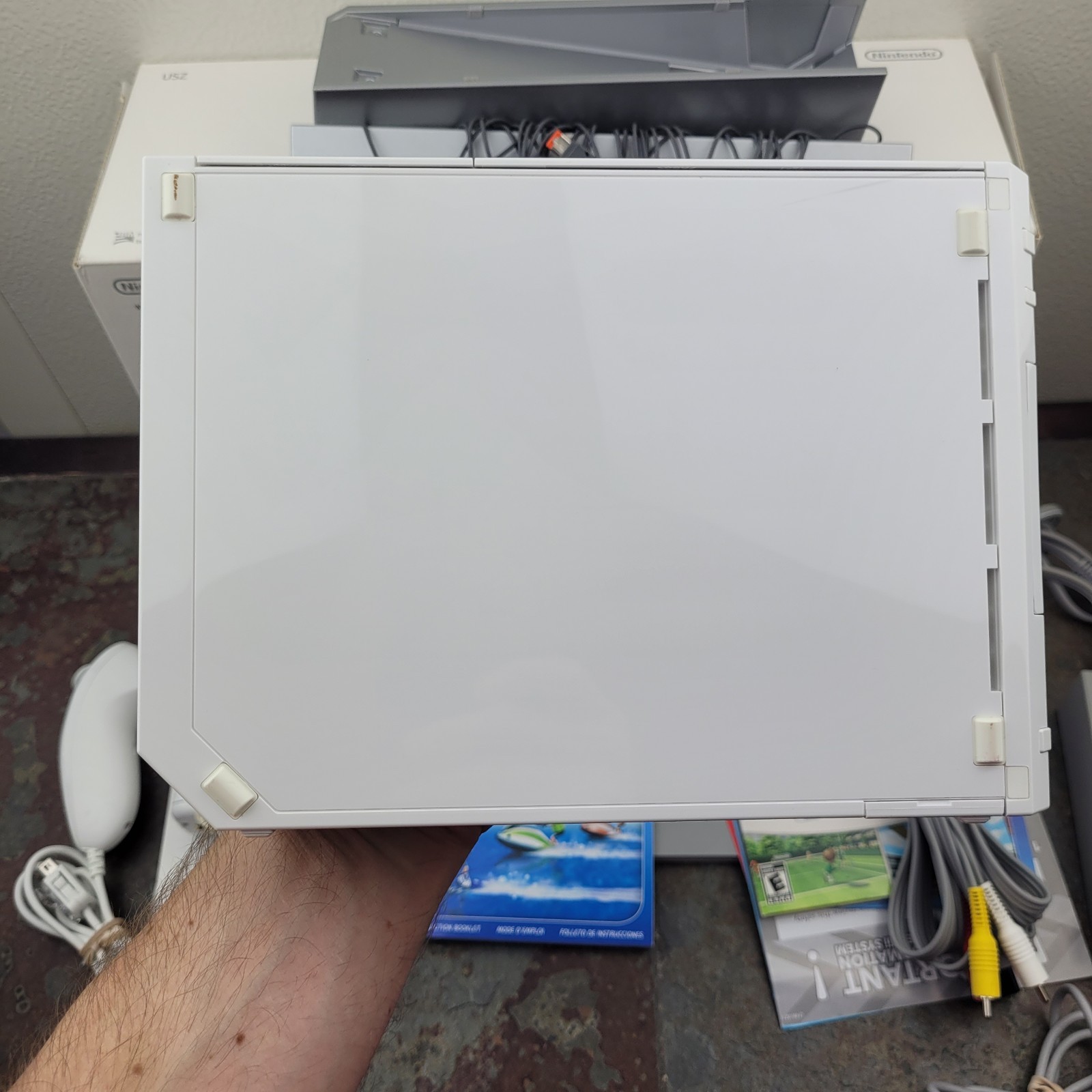 Nintendo Wii Sports / Wii Sports Resort White Console In Box
