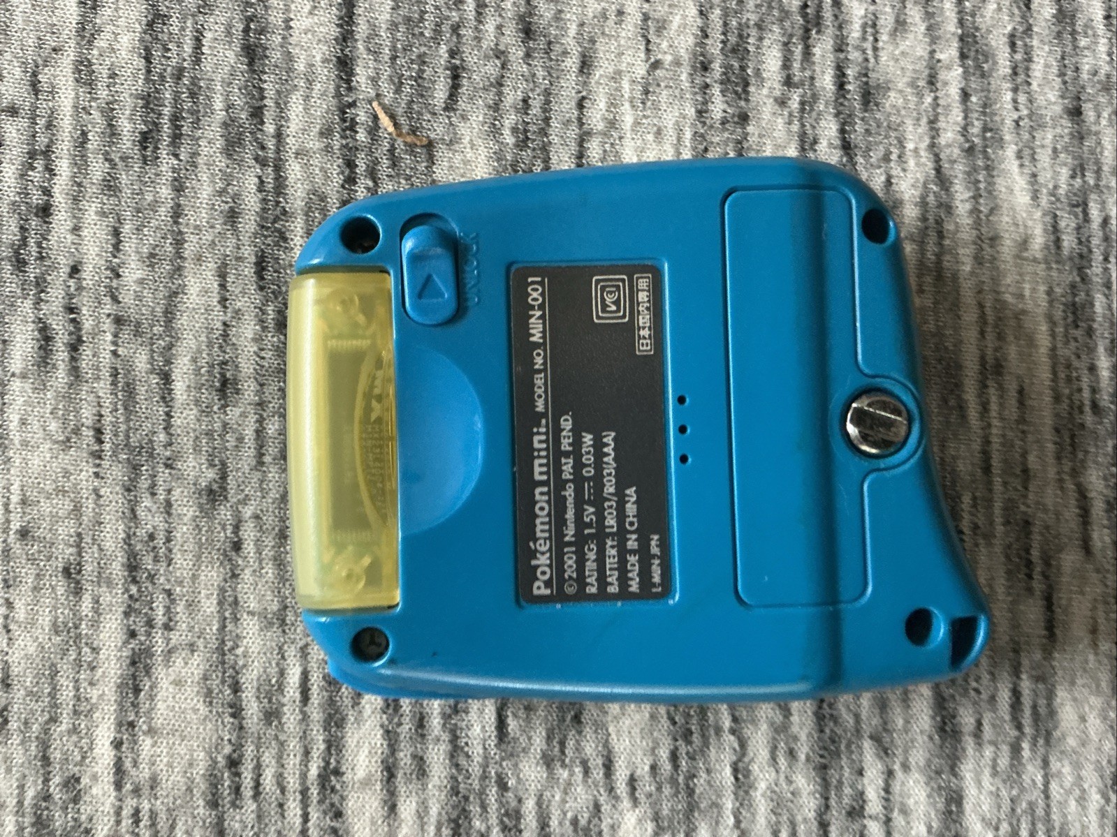 Vintage 2001 MINI Nintendo Pokemon BLUE console MIN~001 works but yellowed