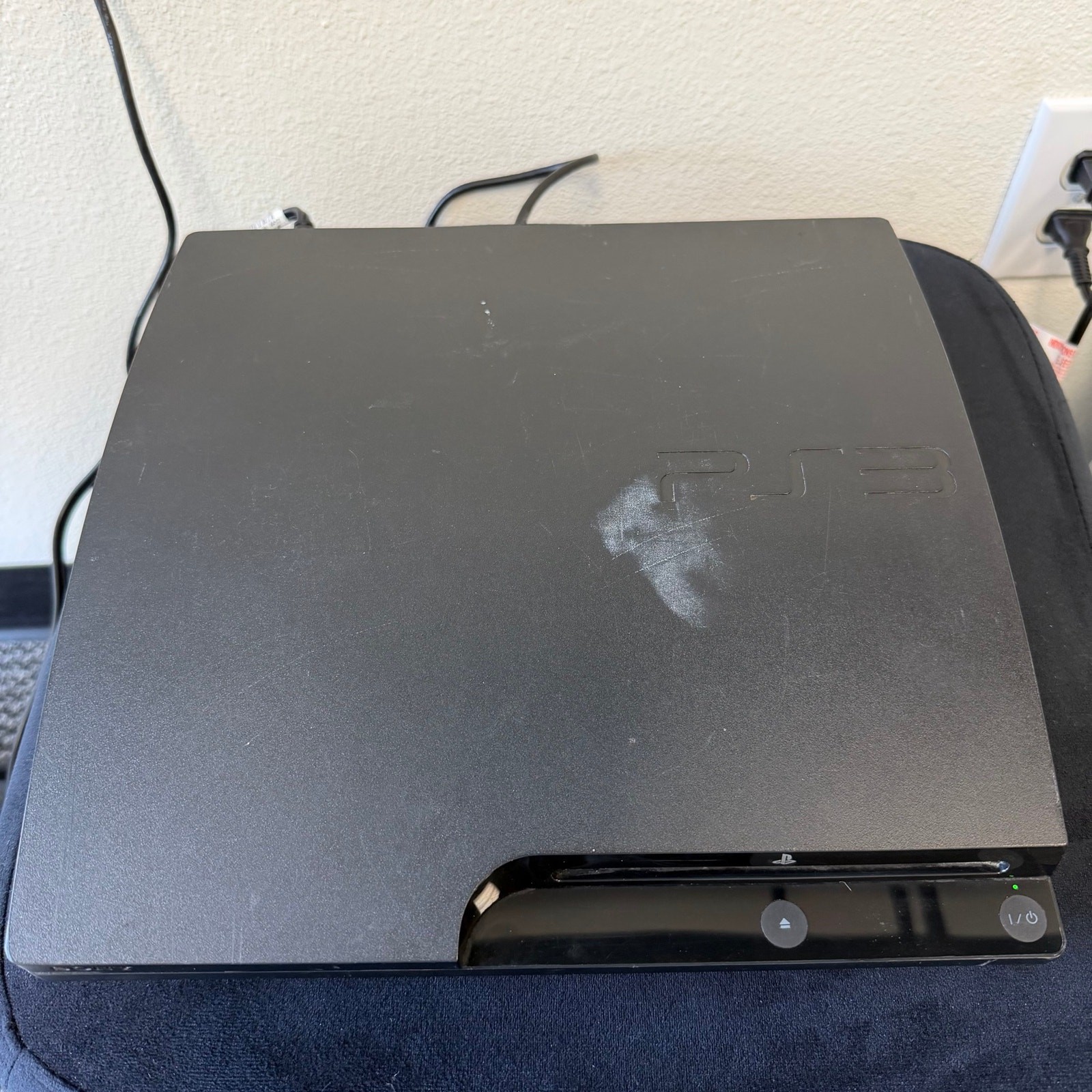 Sony PlayStation 3 PS3 Slim 168 GB Console Only NO CORDS (CECH-3001A) READ