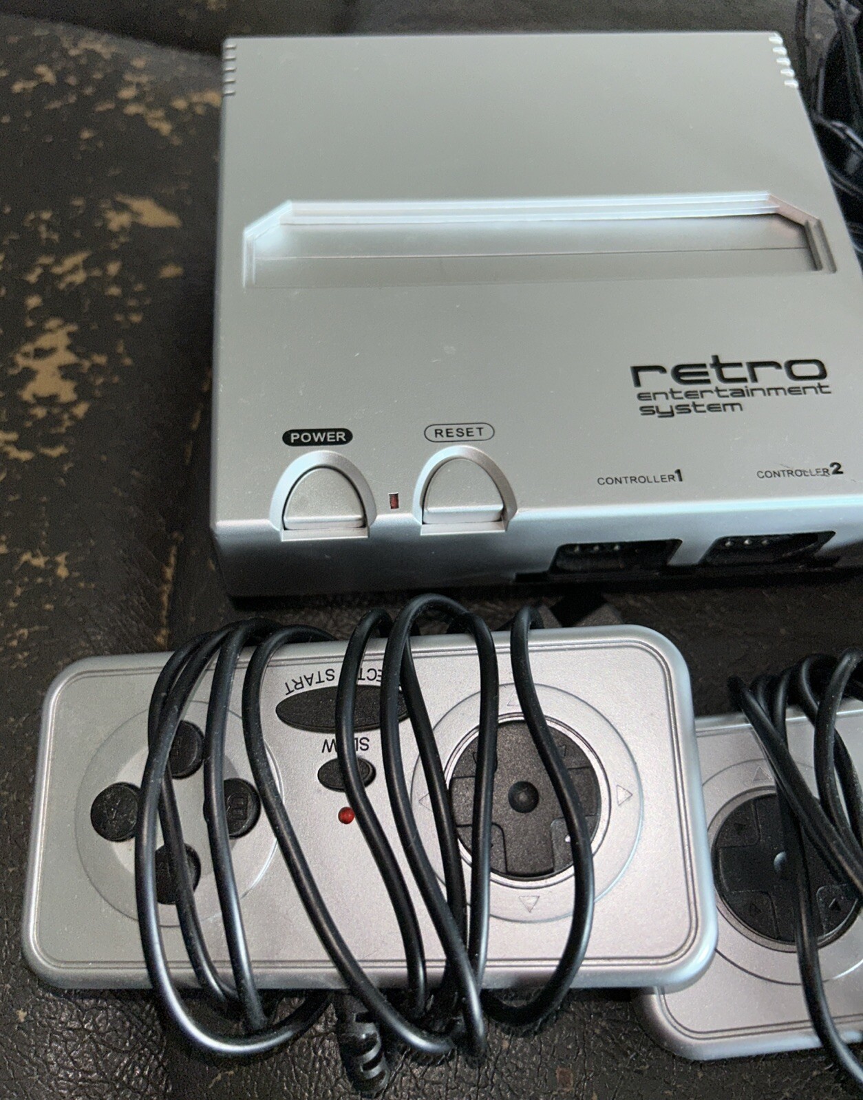 Retro-Bit Entertainment System – Silver & Black Console With – 2 Controllers