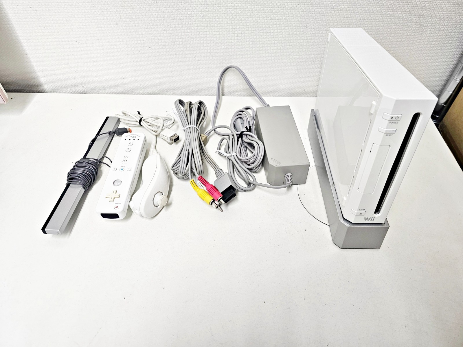 Nintendo Wii Console US NTSC-U White 592
