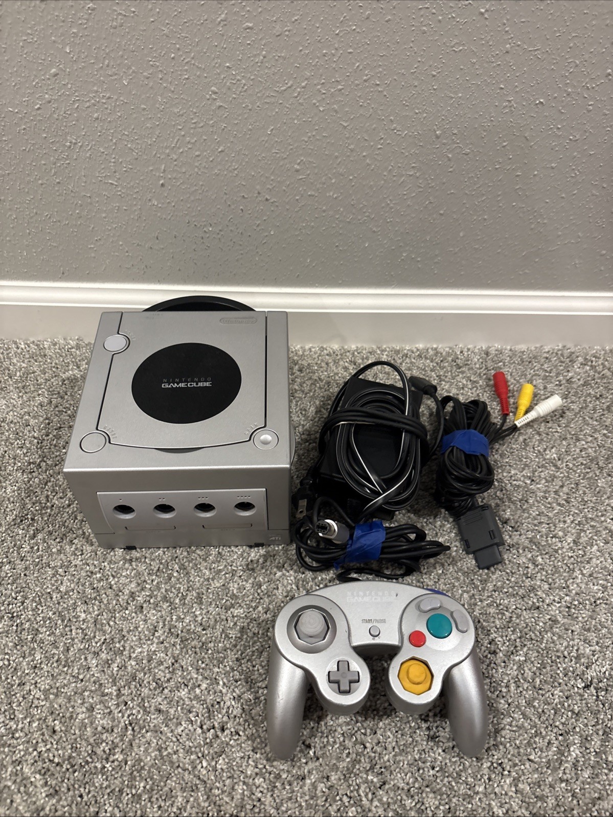Nintendo GameCube Console Bundle (Platinum Silver) w/ Controller + Cords DOL-001