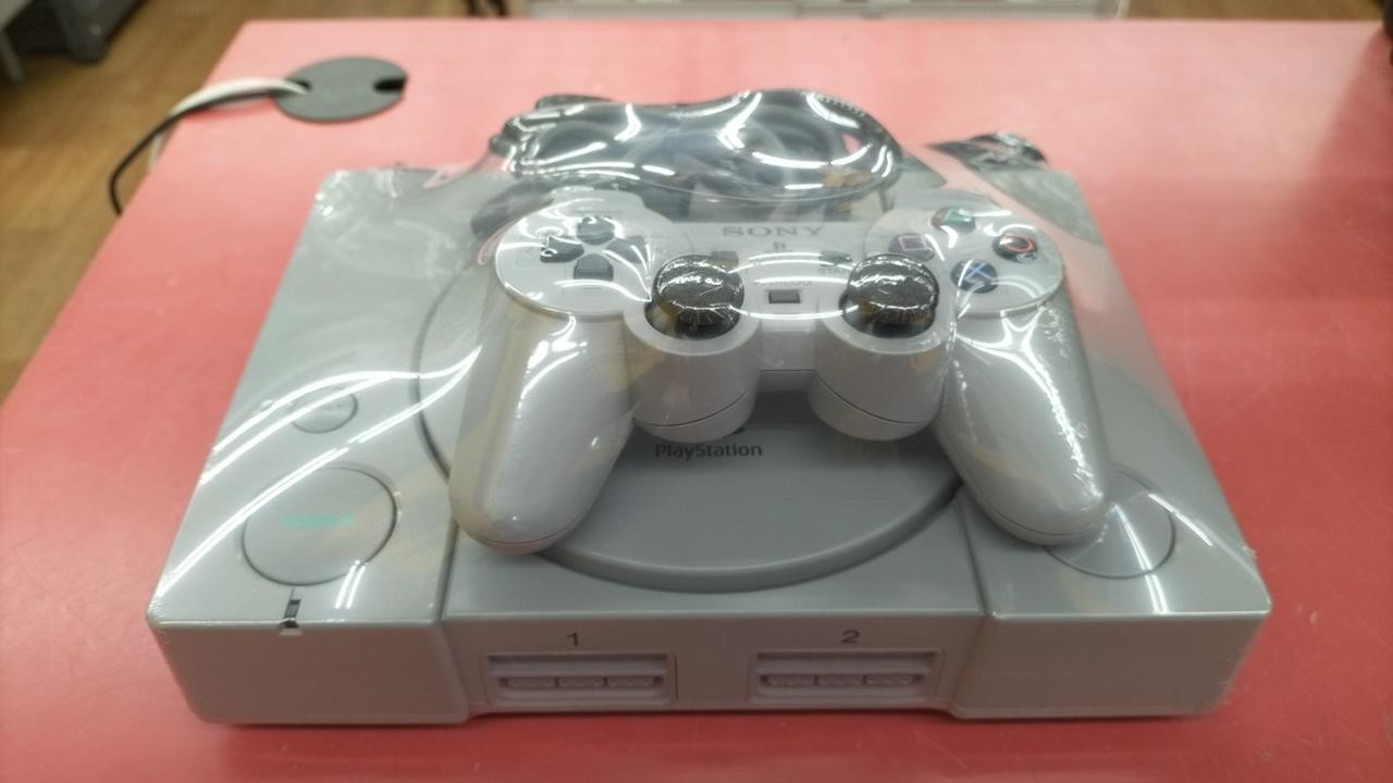 SONY SCPH-7000 PLAYSTATION