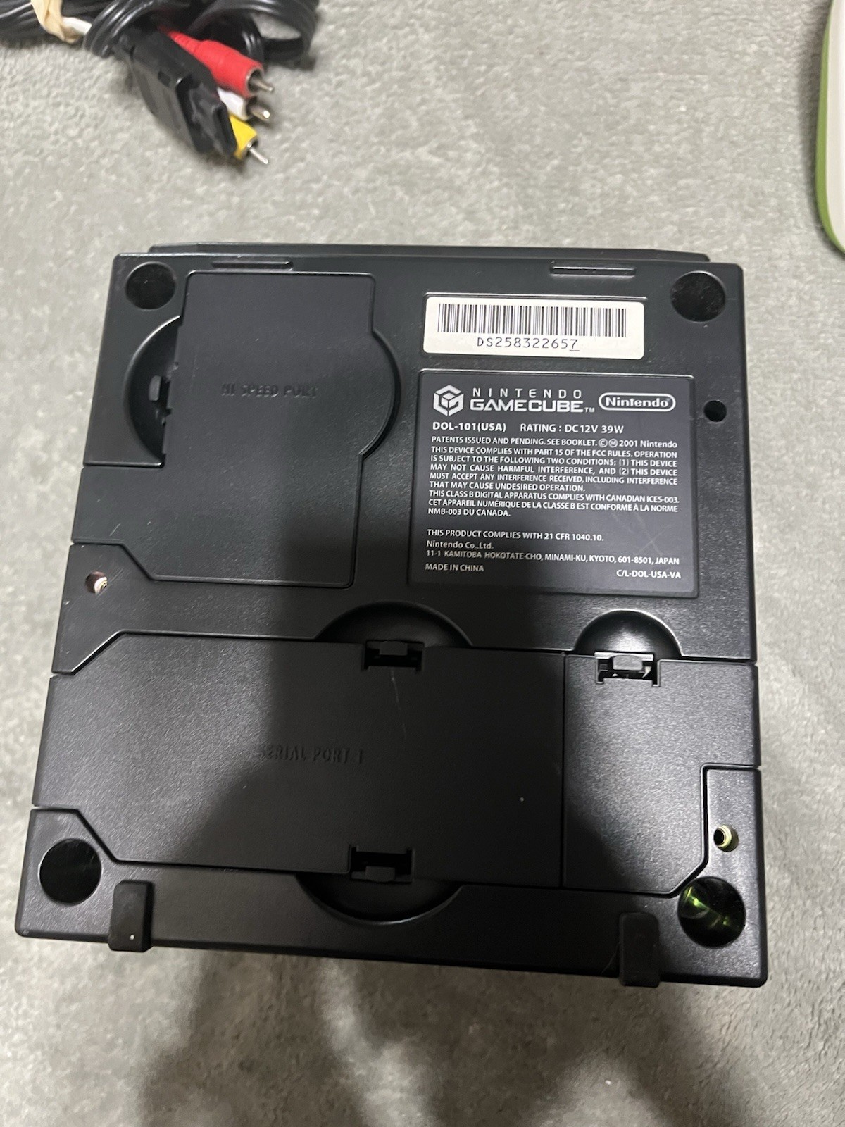 Nintendo GameCube DOL-101(USA) Black Console with Yoshi Controller and Cables