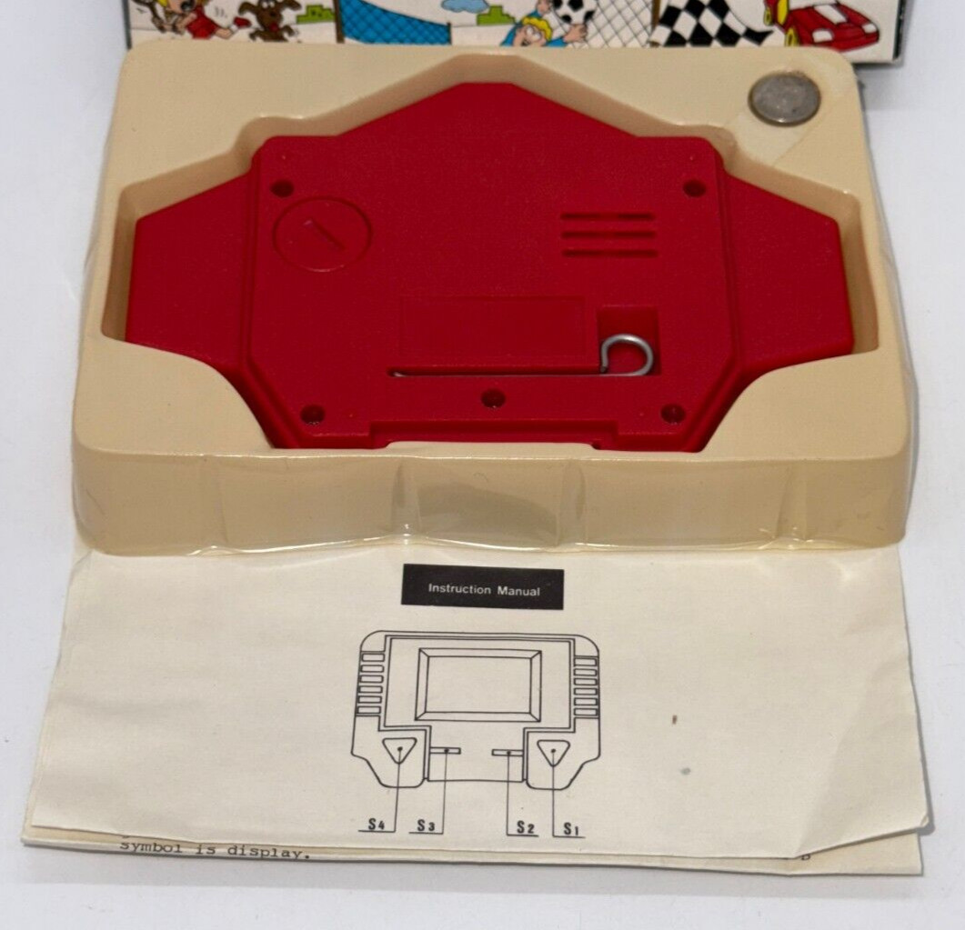 CAR RACE – LCD Game & Watch Portable Console – 1990’s – DEADSTOCK – BOXED