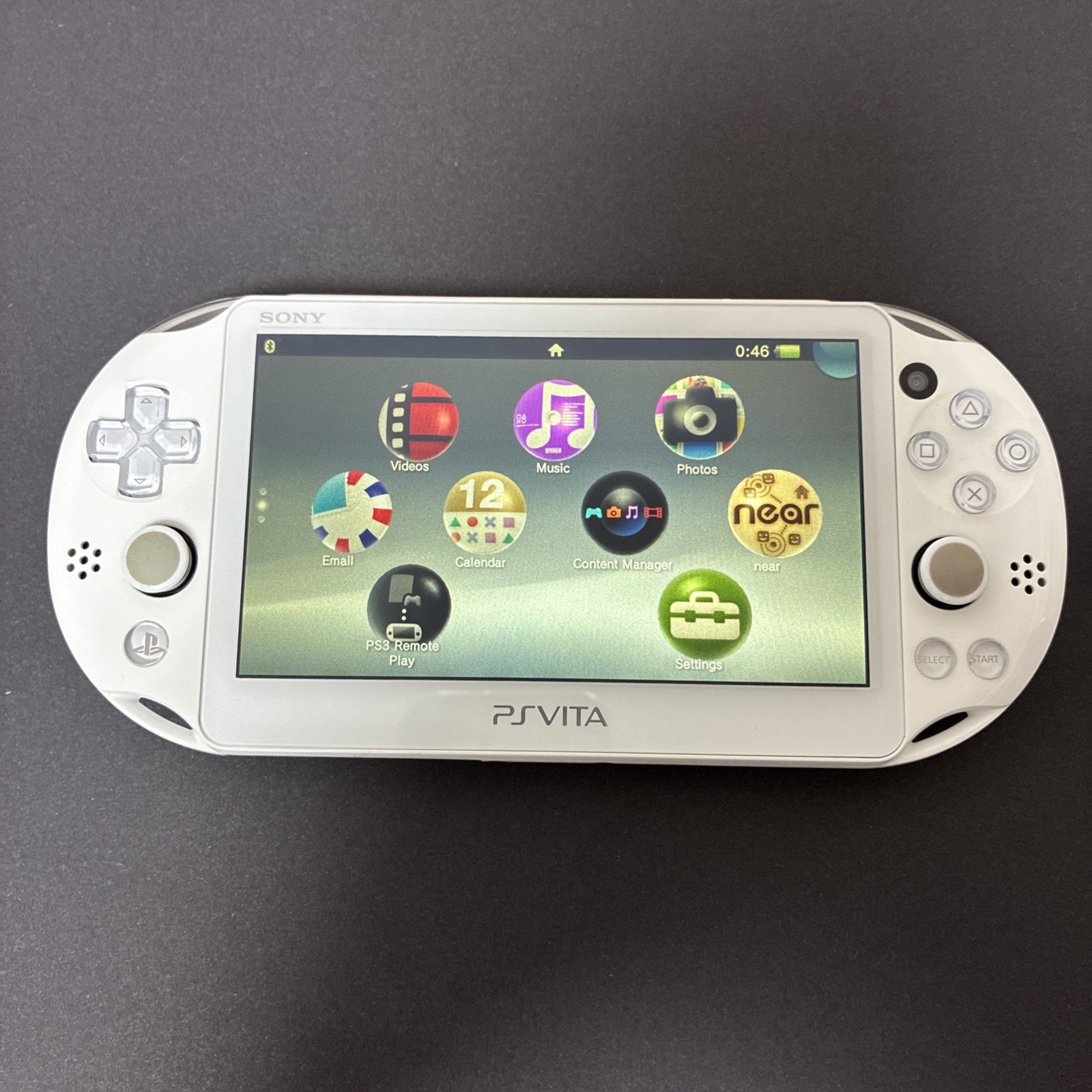 Sony PS Vita PCH-2000 White Console Excellent Condition 8GB Memory Card OEM Char