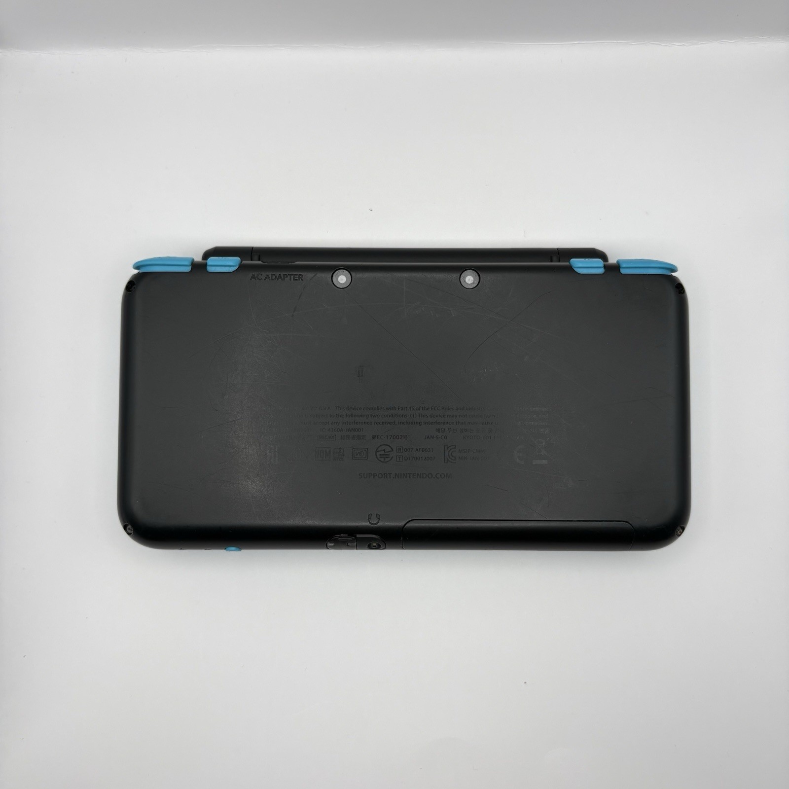 NEW NINTENDO 2DS XL 4GB BOXED – BLACK/TURQUOISE + ACCESSORIES