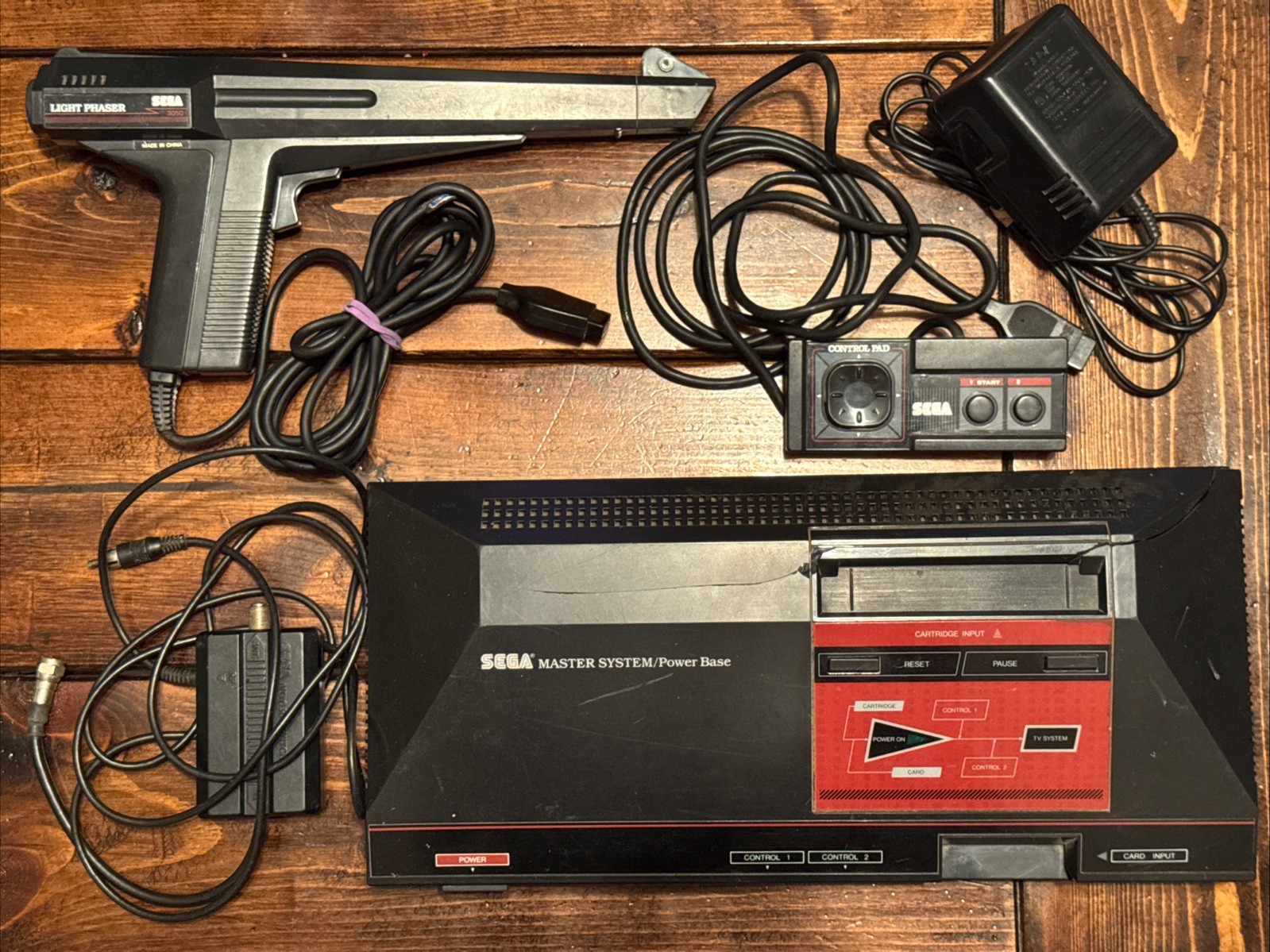 Sega Master System Power Base With Light Phaser, 1 Controller – See Description!