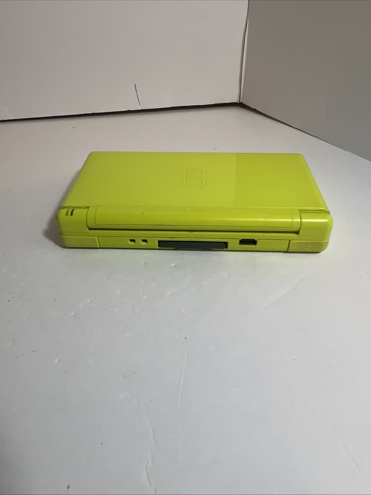 Nintendo DS Lite Console USG-001 Lime Green w/Charger and Stylus Tested And Work