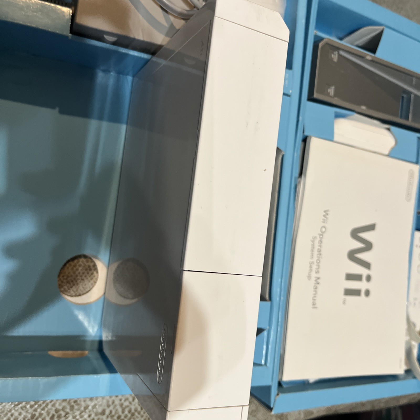Nintendo Wii Sports Console Bundle White RVL-001 w/ Original Box Trays and Game