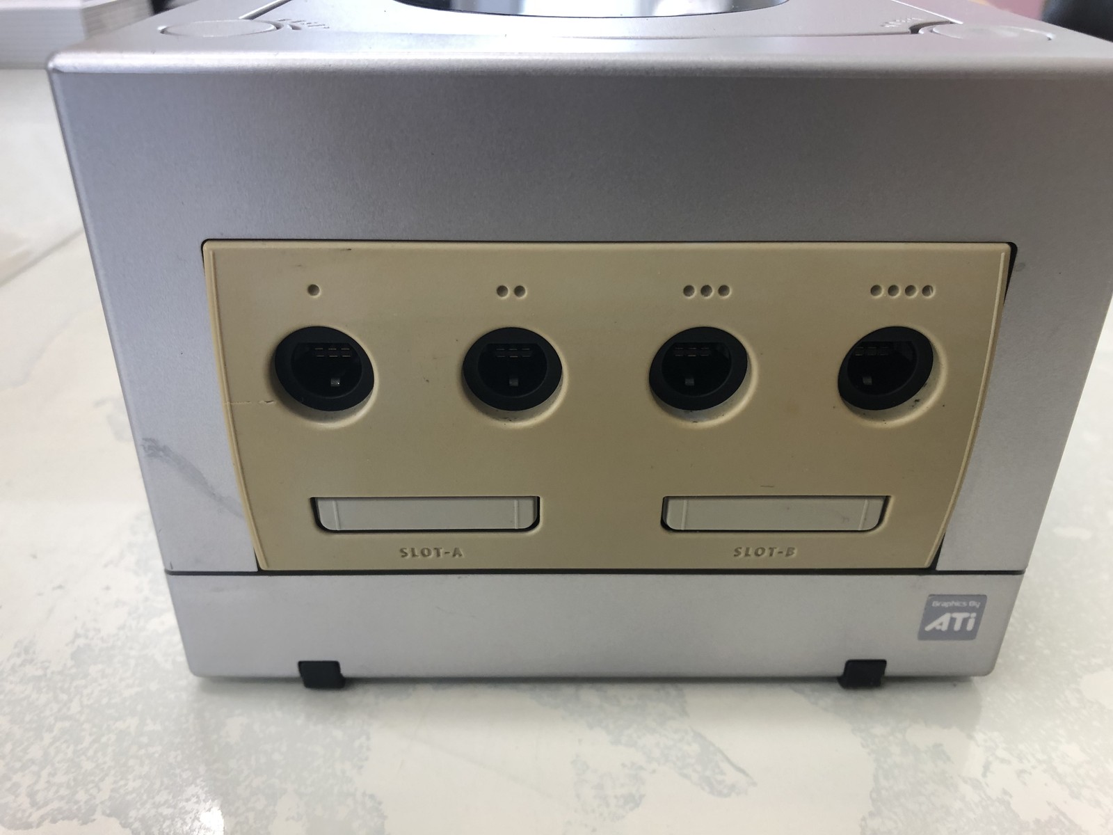 Nintendo Game cube GC Set DOL-001 Tested Silver NTSC-U / A little yellowish