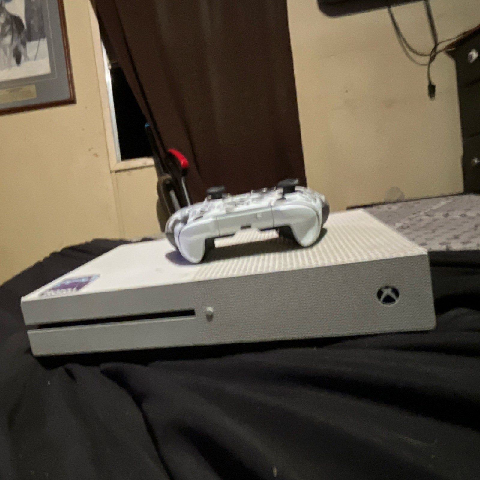 Microsoft Xbox One S White Console with Controller Wi-Fi Internet Browsing
